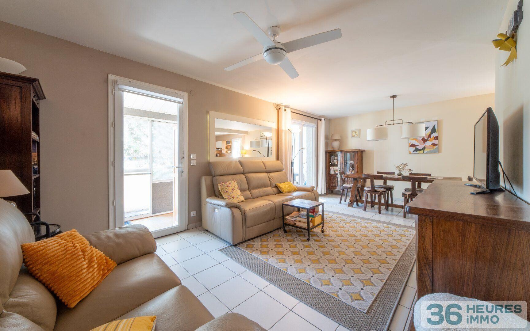 Villa T4 + Studio, contemporaine avec jardin