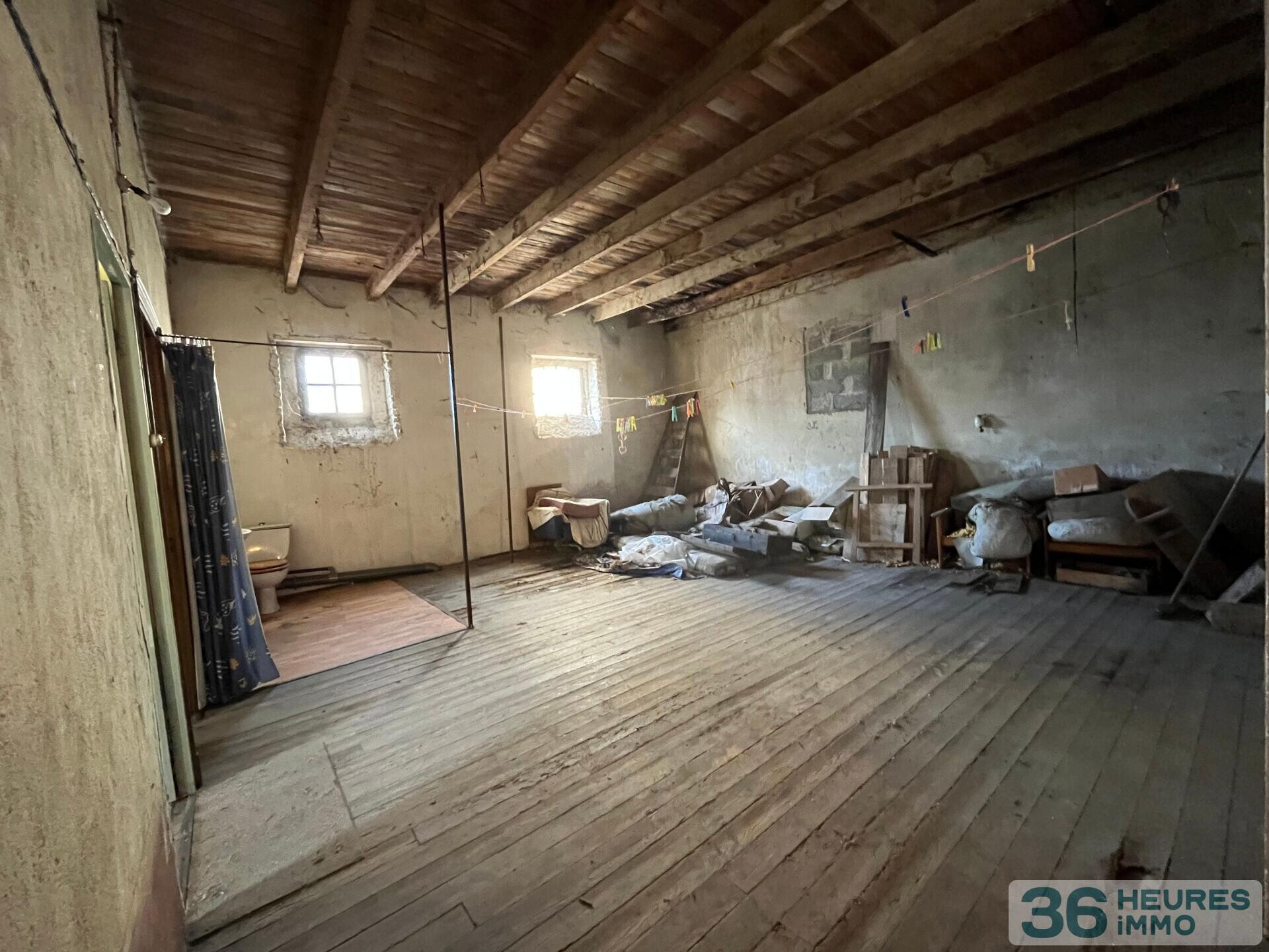 MAISON DE VILLAGE 6 PIÈCES D'ENVIRON 150 M² AVEC TERRASSE