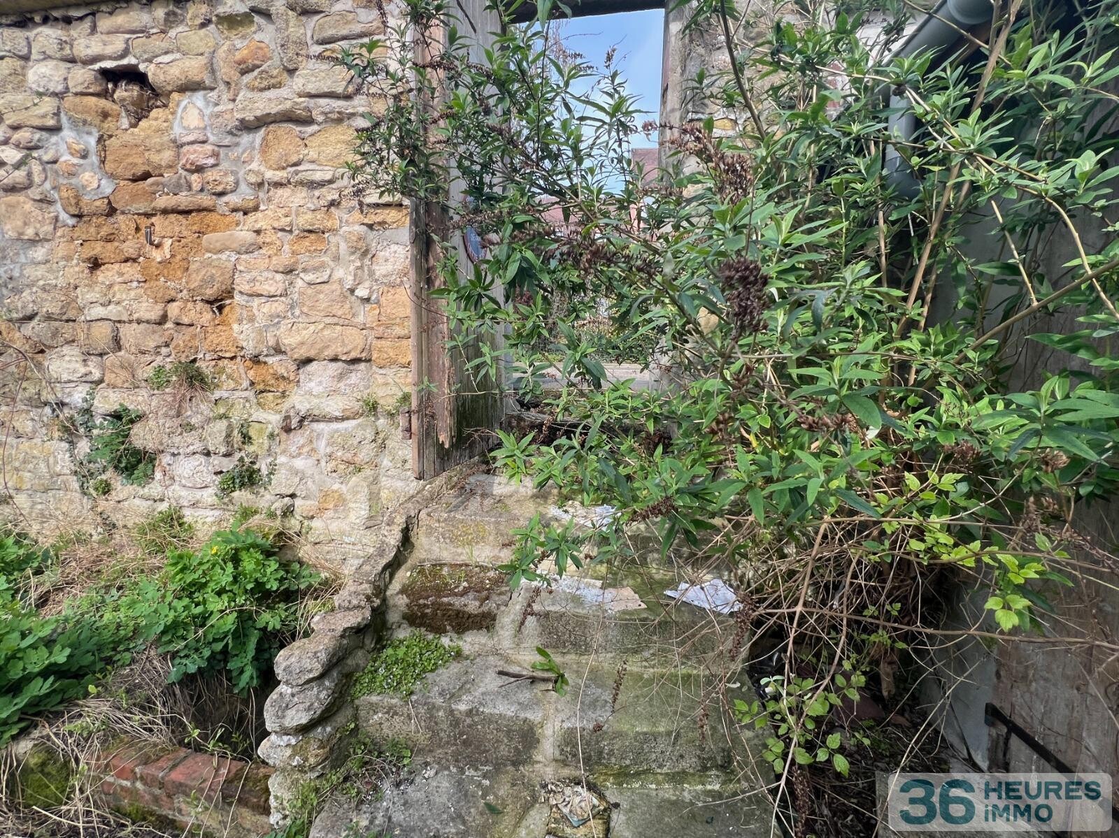 Maison à réhabiliter centre-ville Pontoise - vue imprenable