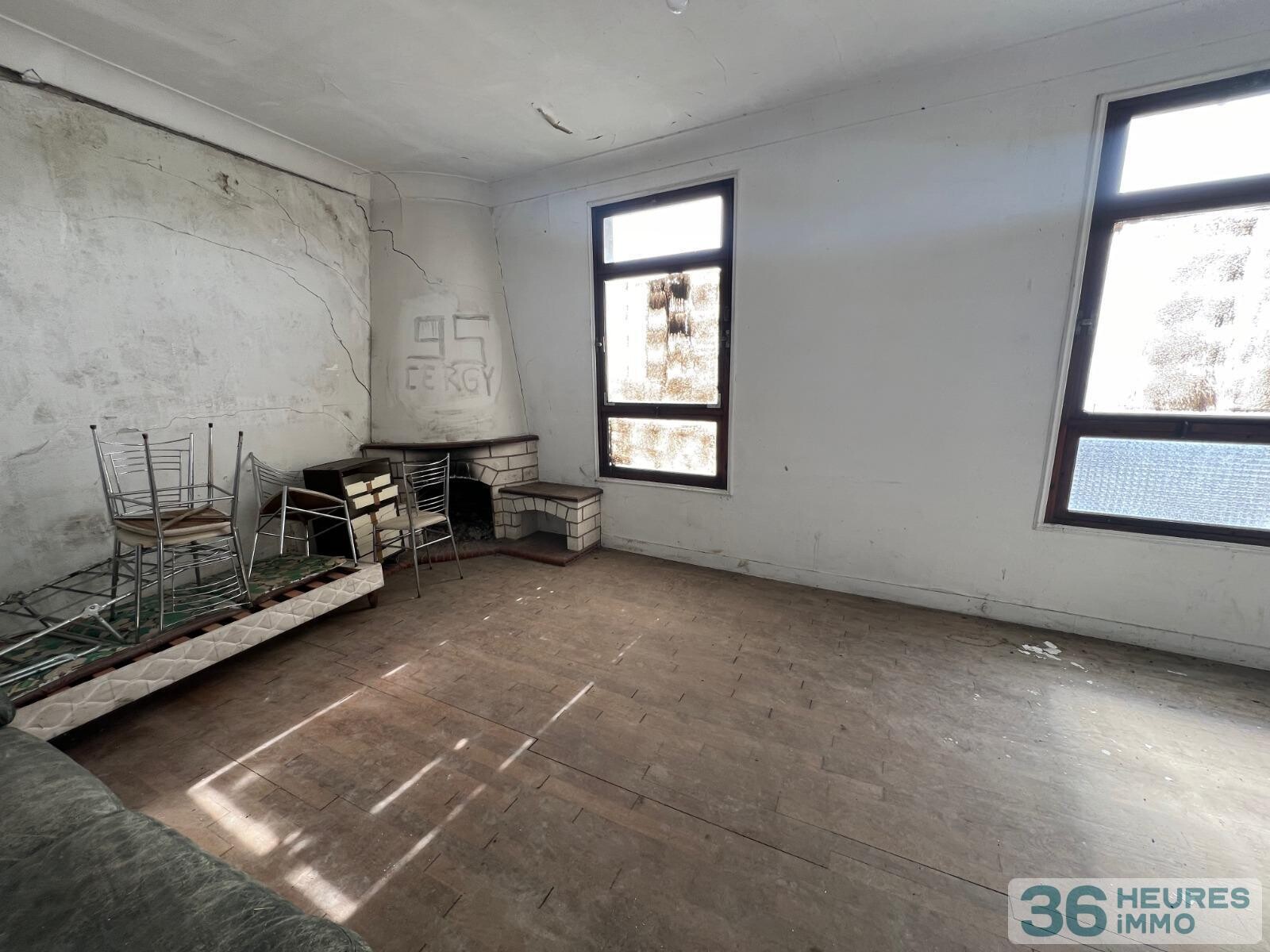 Maison à réhabiliter centre-ville Pontoise - vue imprenable