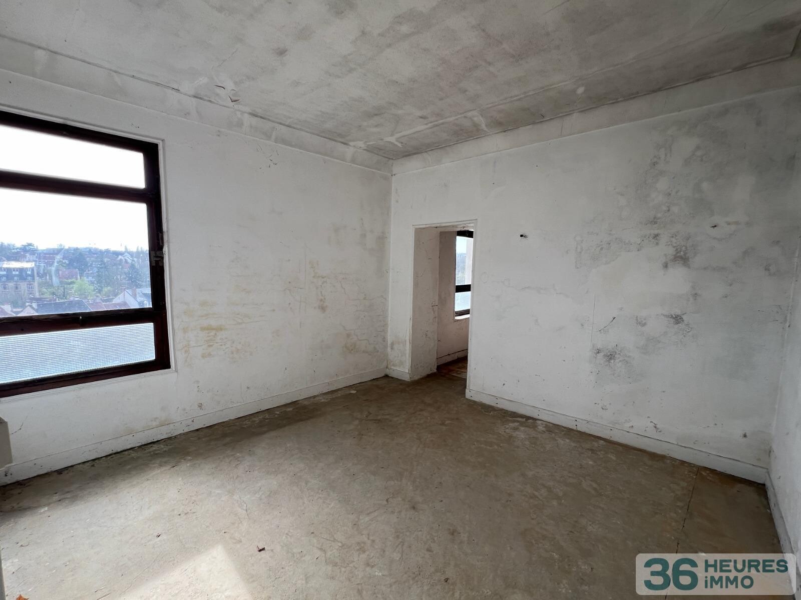 Maison à réhabiliter centre-ville Pontoise - vue imprenable