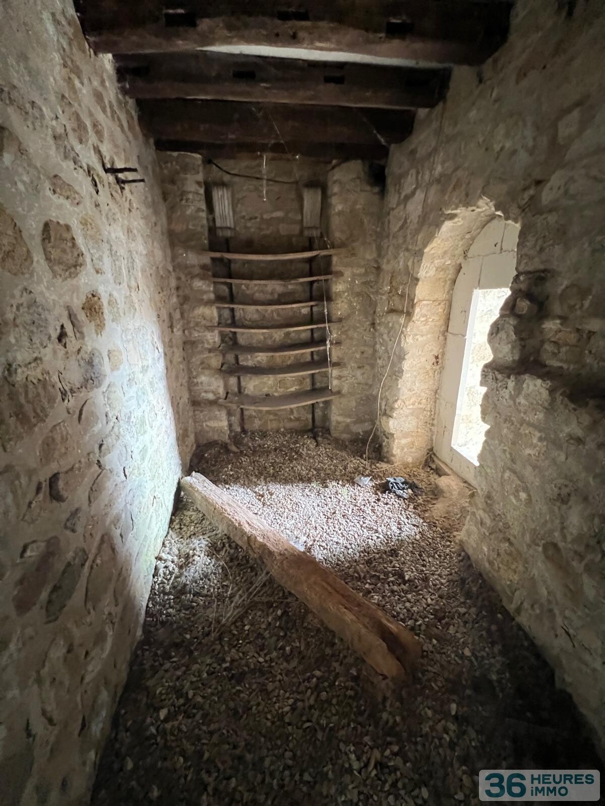 Maison à réhabiliter centre-ville Pontoise - vue imprenable