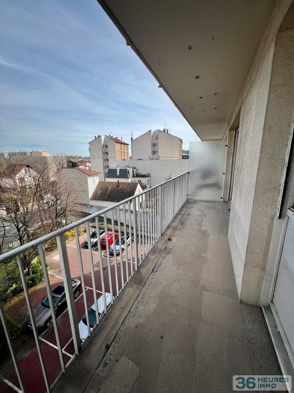 Quartier Coeur de Ville - 3 Pièces à rénover avec balcon + cave + parking + box