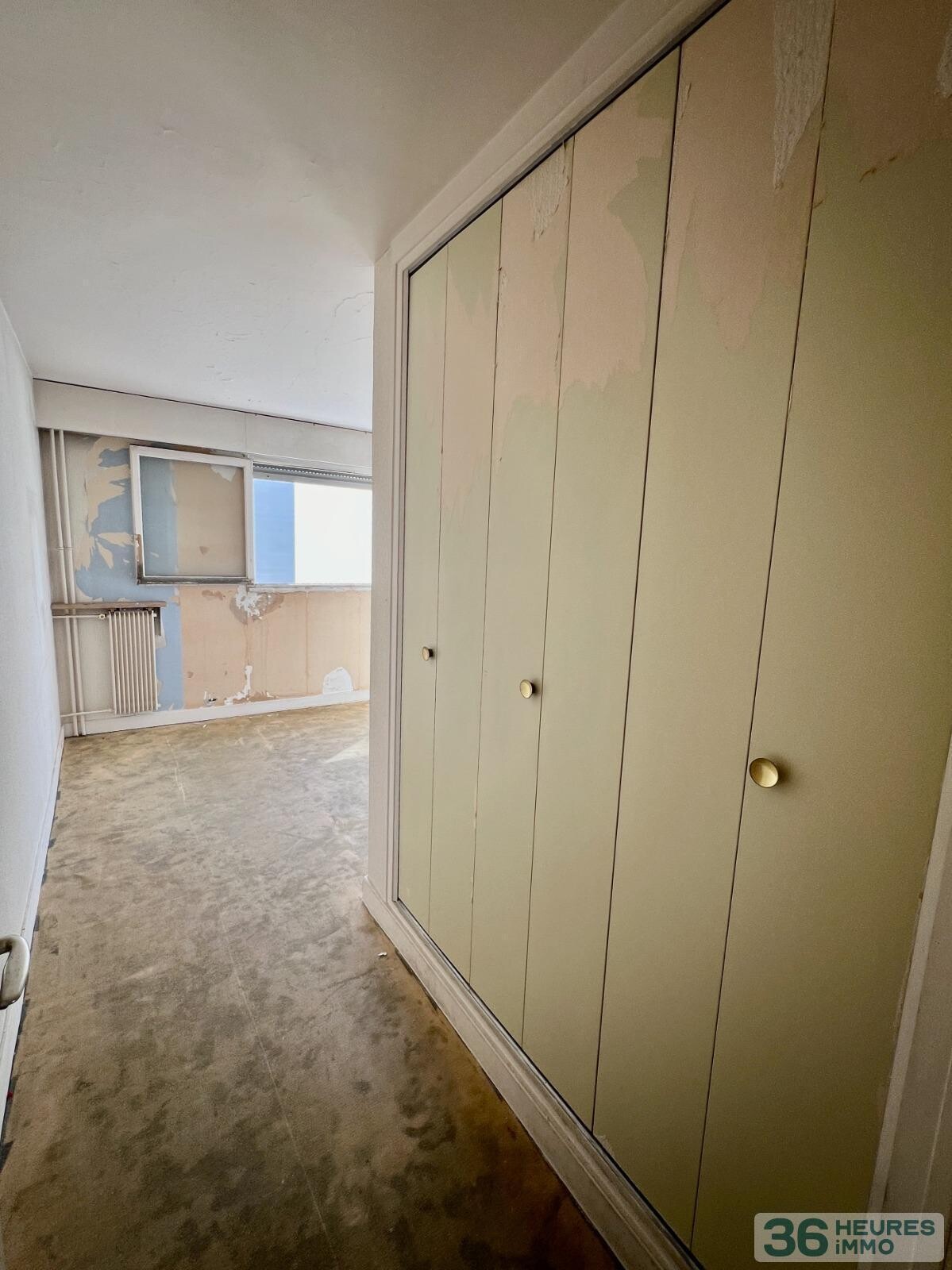 Quartier Coeur de Ville - 3 Pièces à rénover avec balcon + cave + parking + box