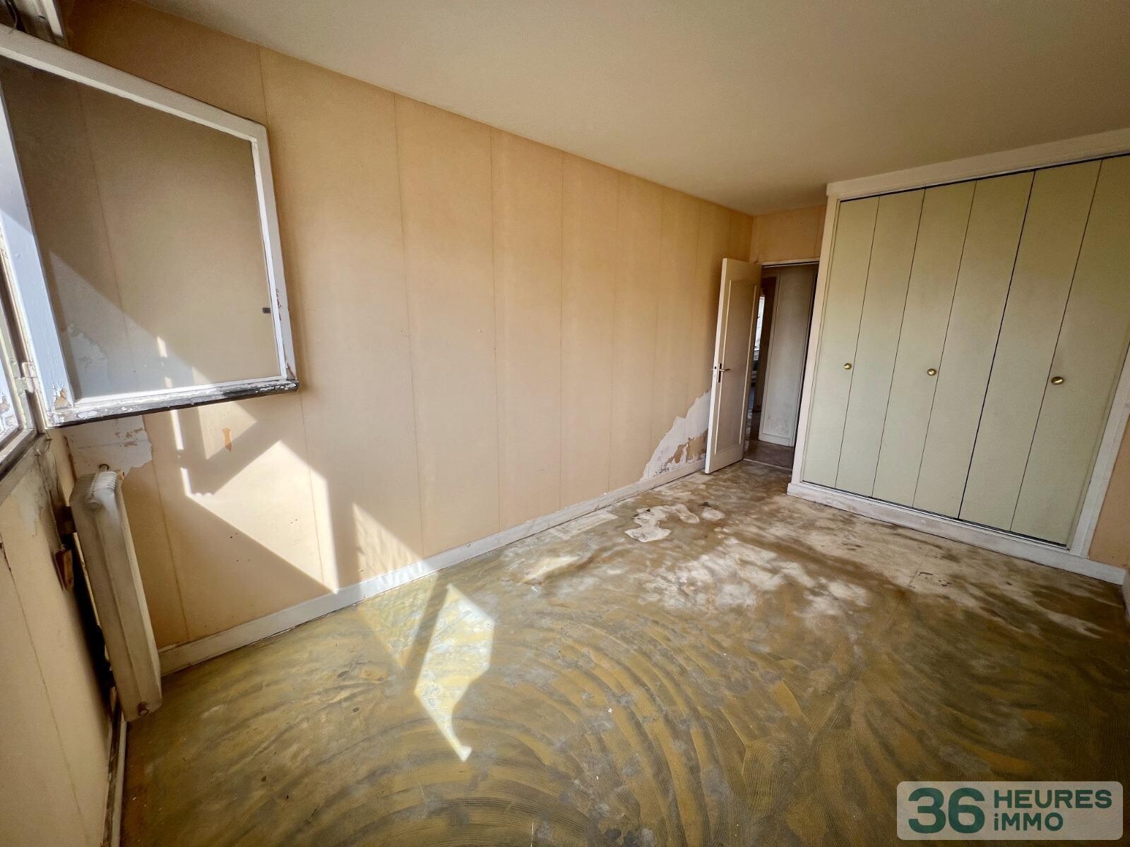 Quartier Coeur de Ville - 3 Pièces à rénover avec balcon + cave + parking + box