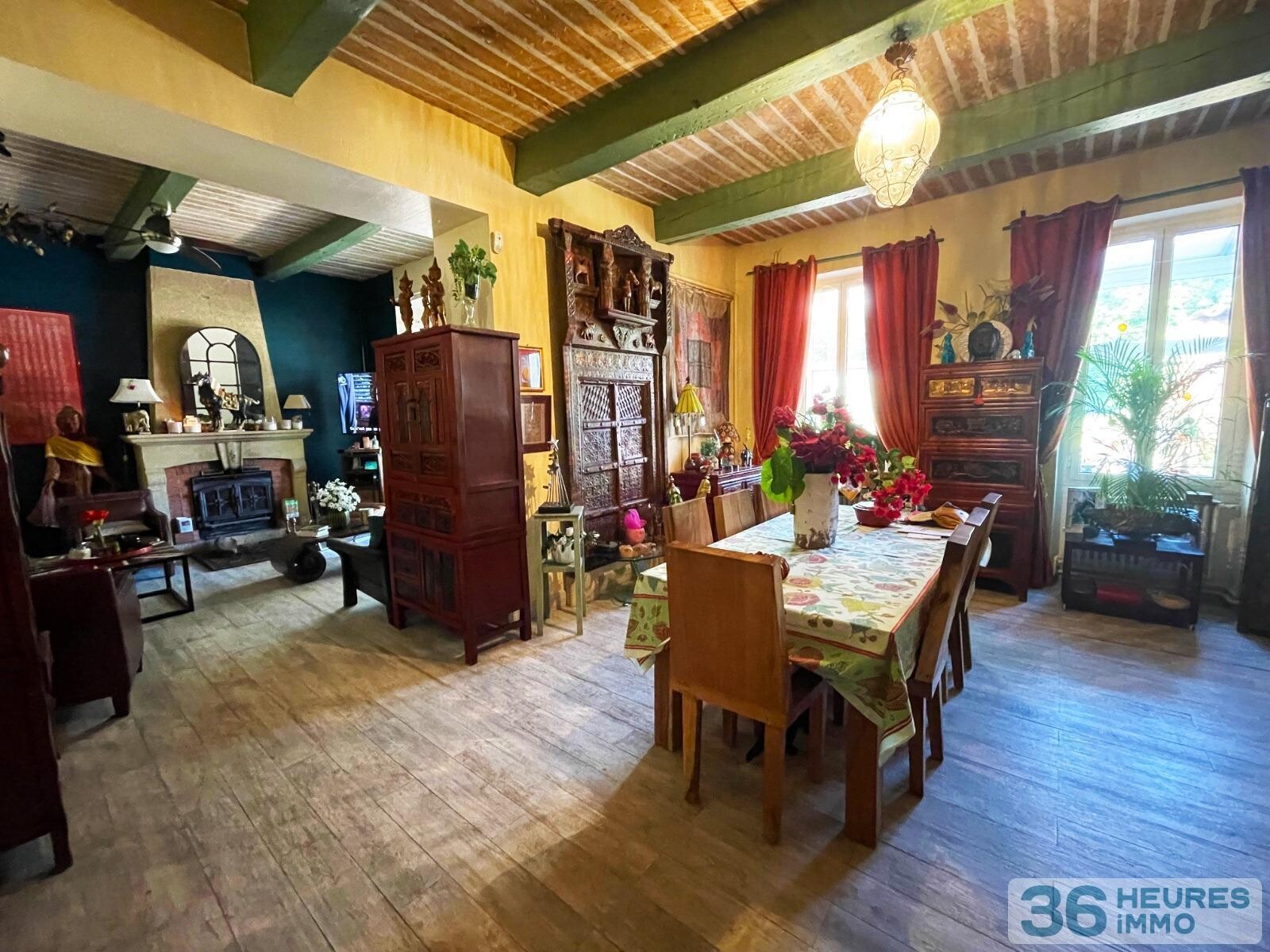 Maison de 8 pièces, dépendances et petit port privé