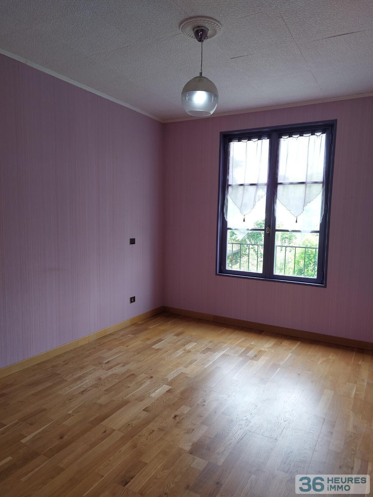 Maison de 5 pièces à VERT-SAINT-DENIS