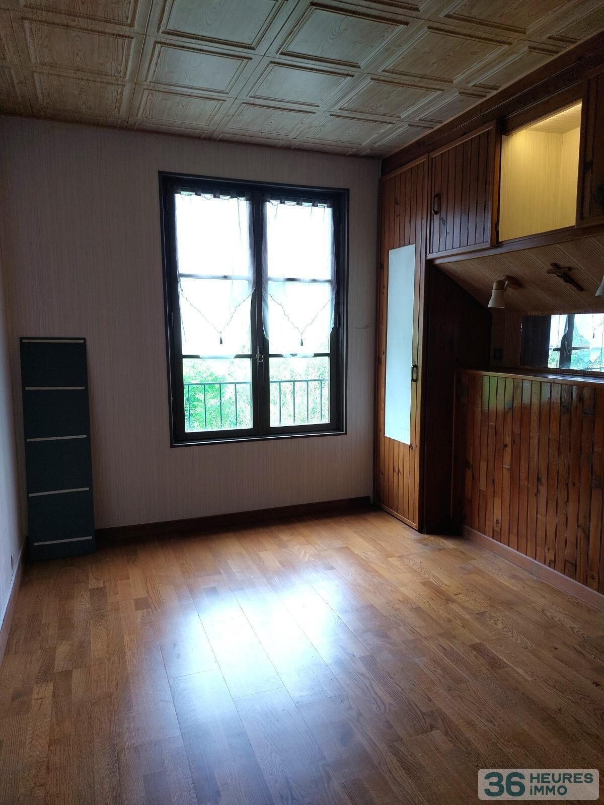 Maison de 5 pièces à VERT-SAINT-DENIS