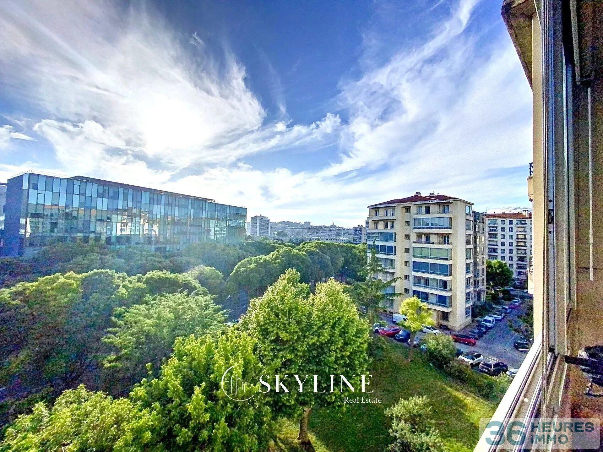 Magnifique T4 meublé et équipé refait à neuf avec un extérieur à 2 pas du Parc Chanot!