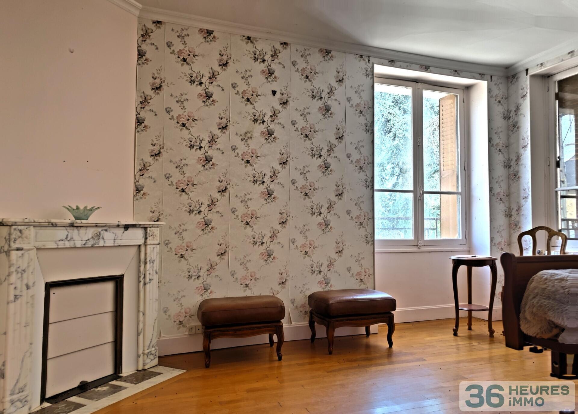 A VENDRE -DEMEURE AVEC VASTES DEPENDANCES-SAINT GERMAIN DES CHAMPS