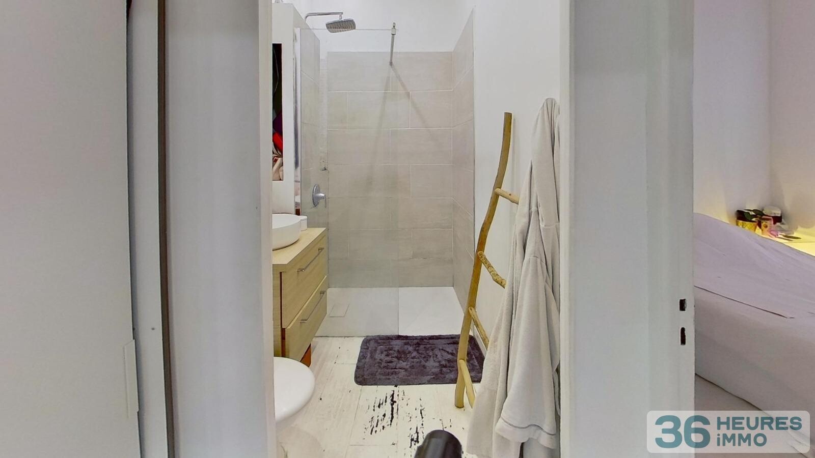 BEAU 2 PIECES CALME RDC SUR COURS QUARTIER RICHARD LENOIR