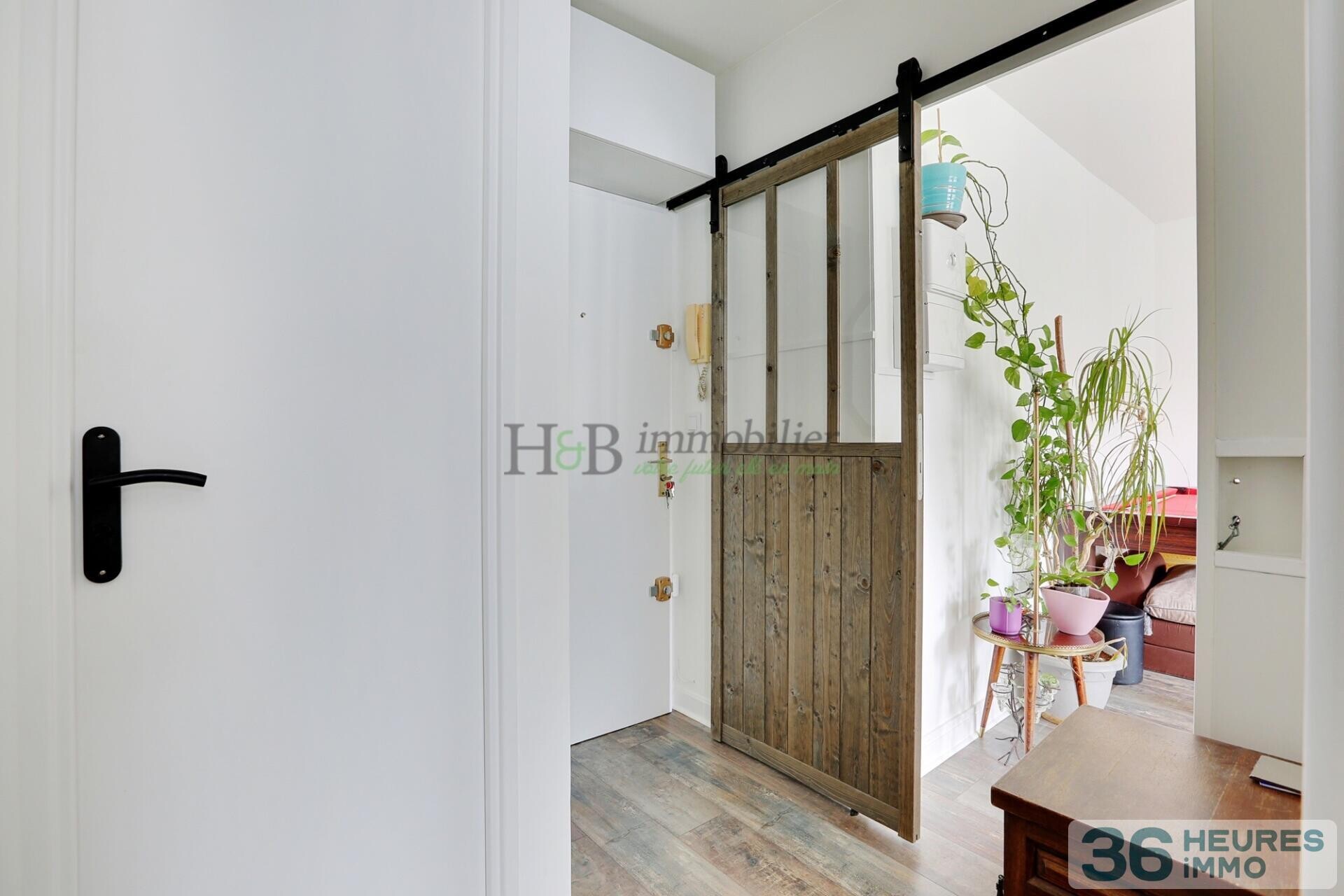 Deux pièces avec balcon ensoleillé