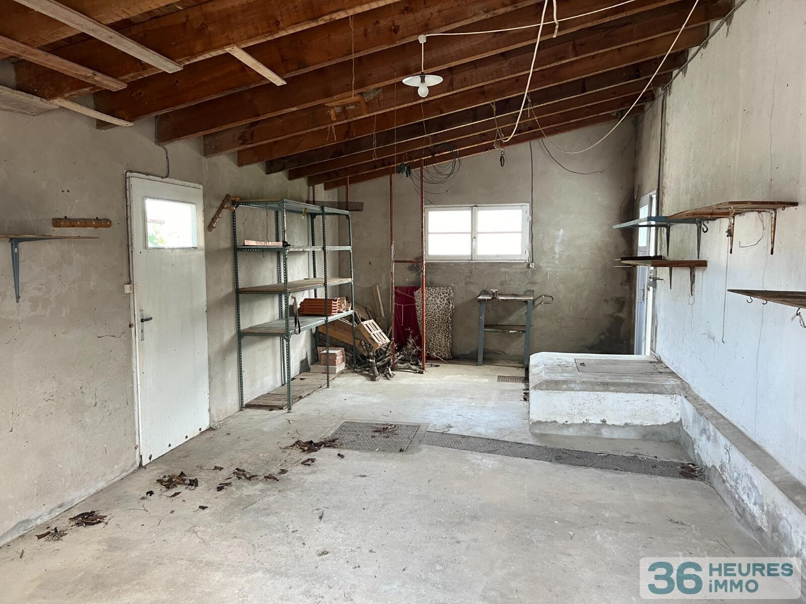 Maison avec terrain constructible de 1392 m2