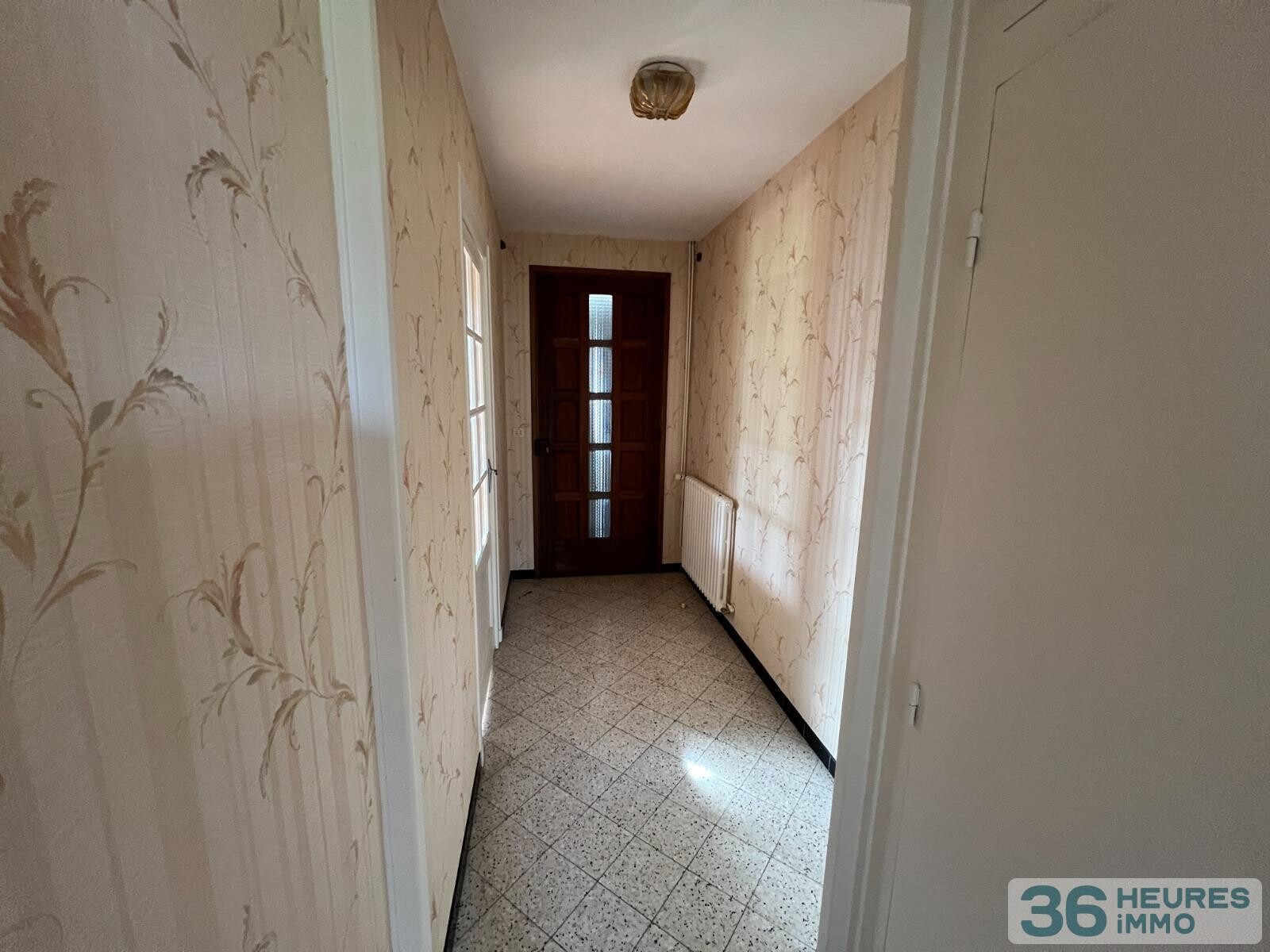 Maison avec terrain constructible de 1392 m2