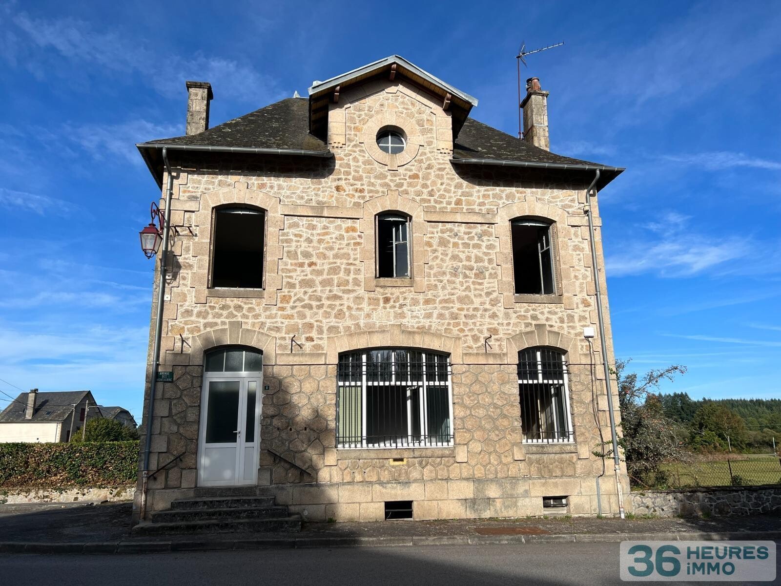 Maison divisée en 3 lots