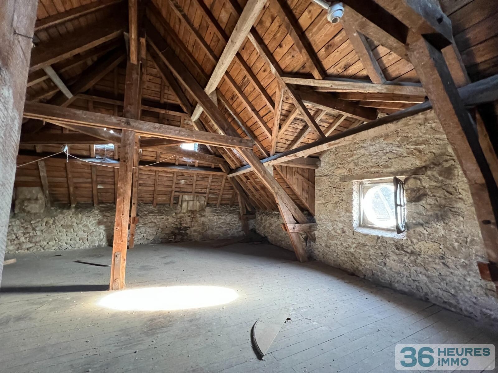 Maison divisée en 3 lots