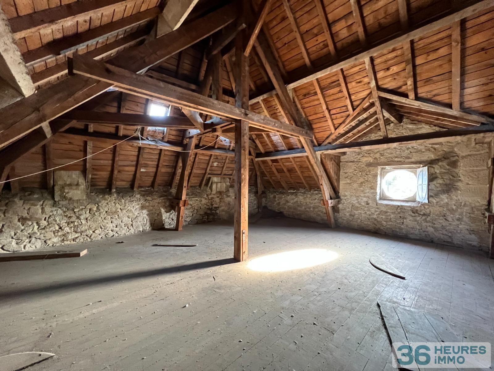 Maison divisée en 3 lots