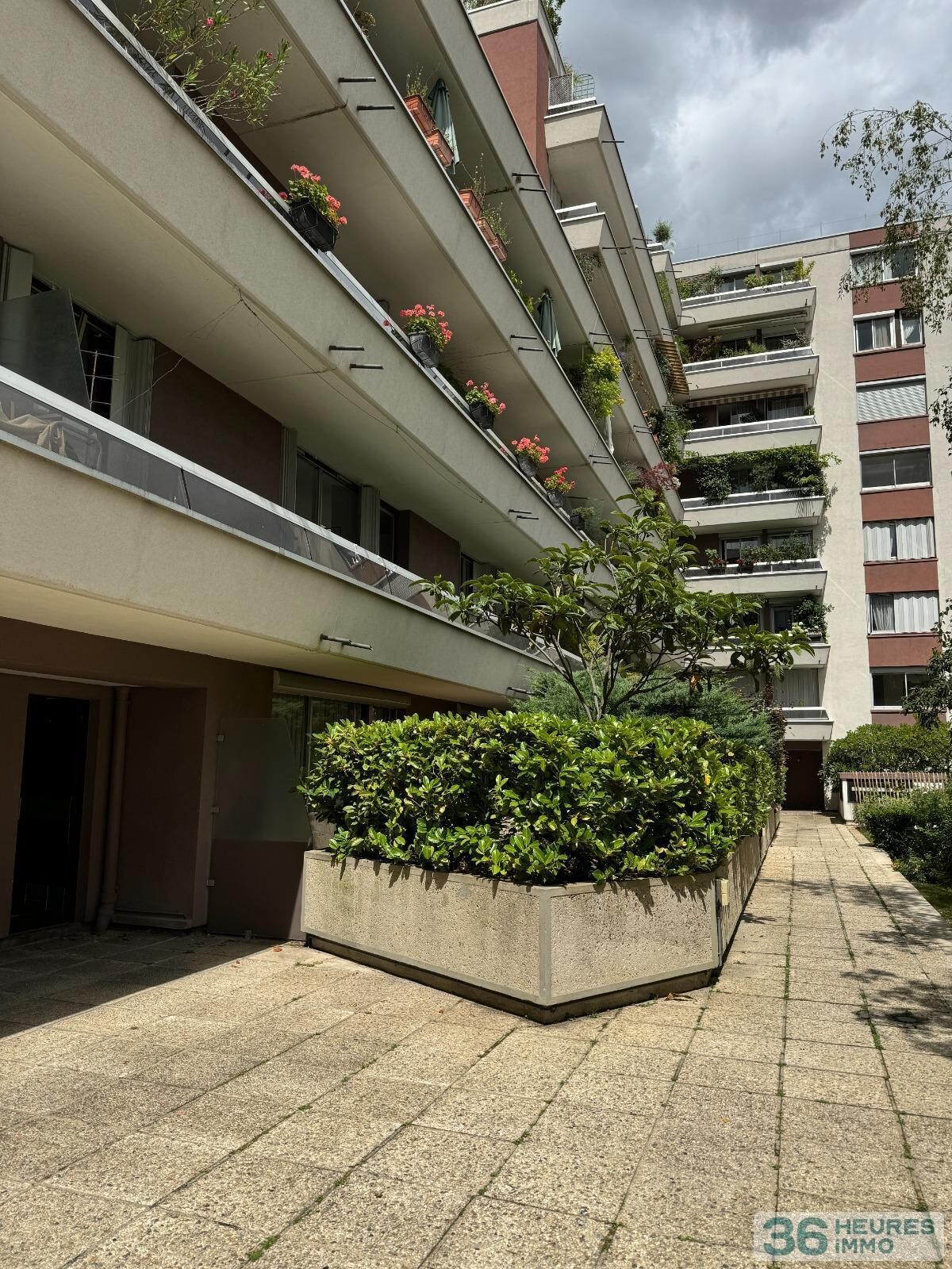 appartement + terrasse + cave +box