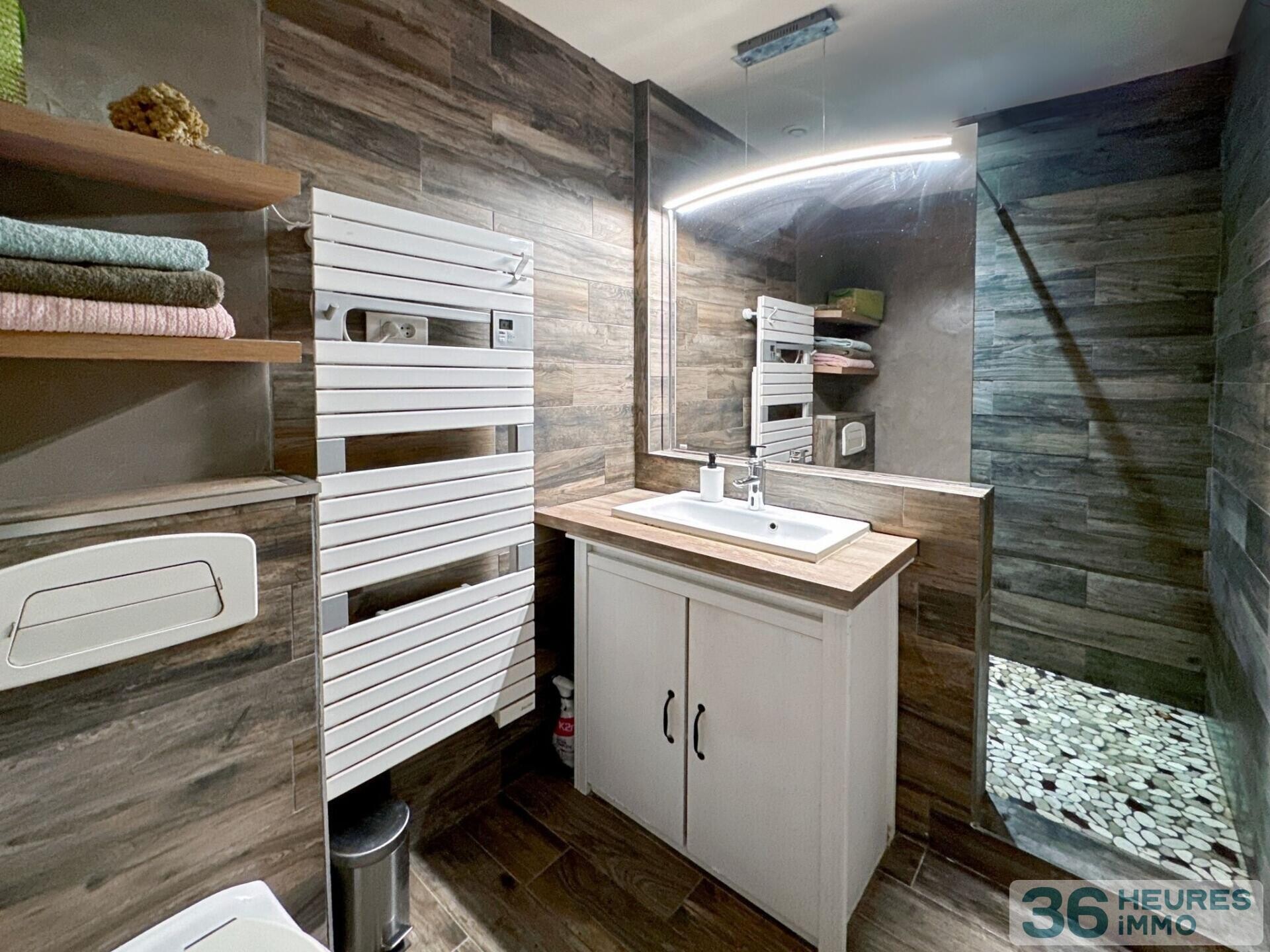 MAISON 5 PIECES AVEC EXTERIEUR IDEALEMENT SITUEE AU CAMOINS