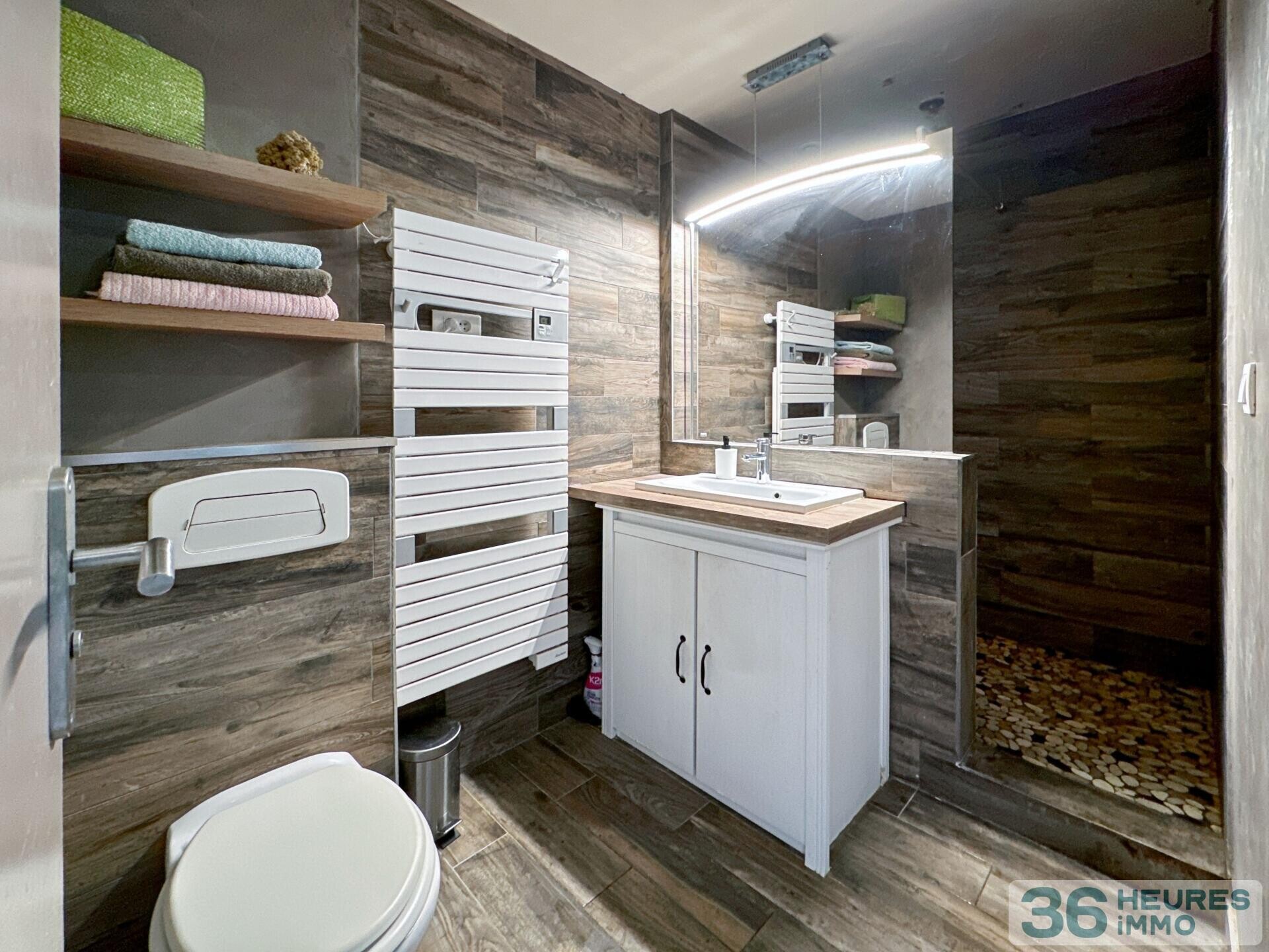 MAISON 5 PIECES AVEC EXTERIEUR IDEALEMENT SITUEE AU CAMOINS