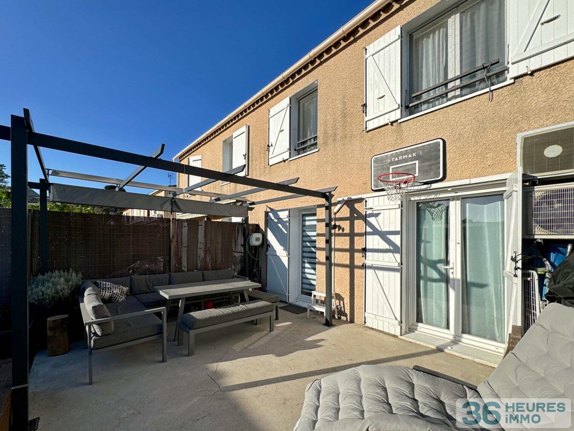 MAISON 5 PIECES AVEC EXTERIEUR IDEALEMENT SITUEE AU CAMOINS