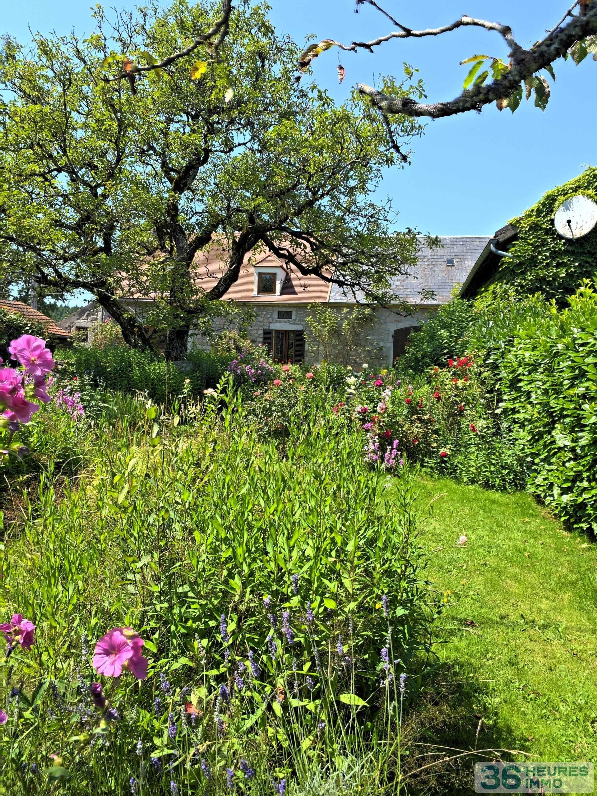 MAISON DE CHARME HAMEAU DE QUARRE LES TOMBES