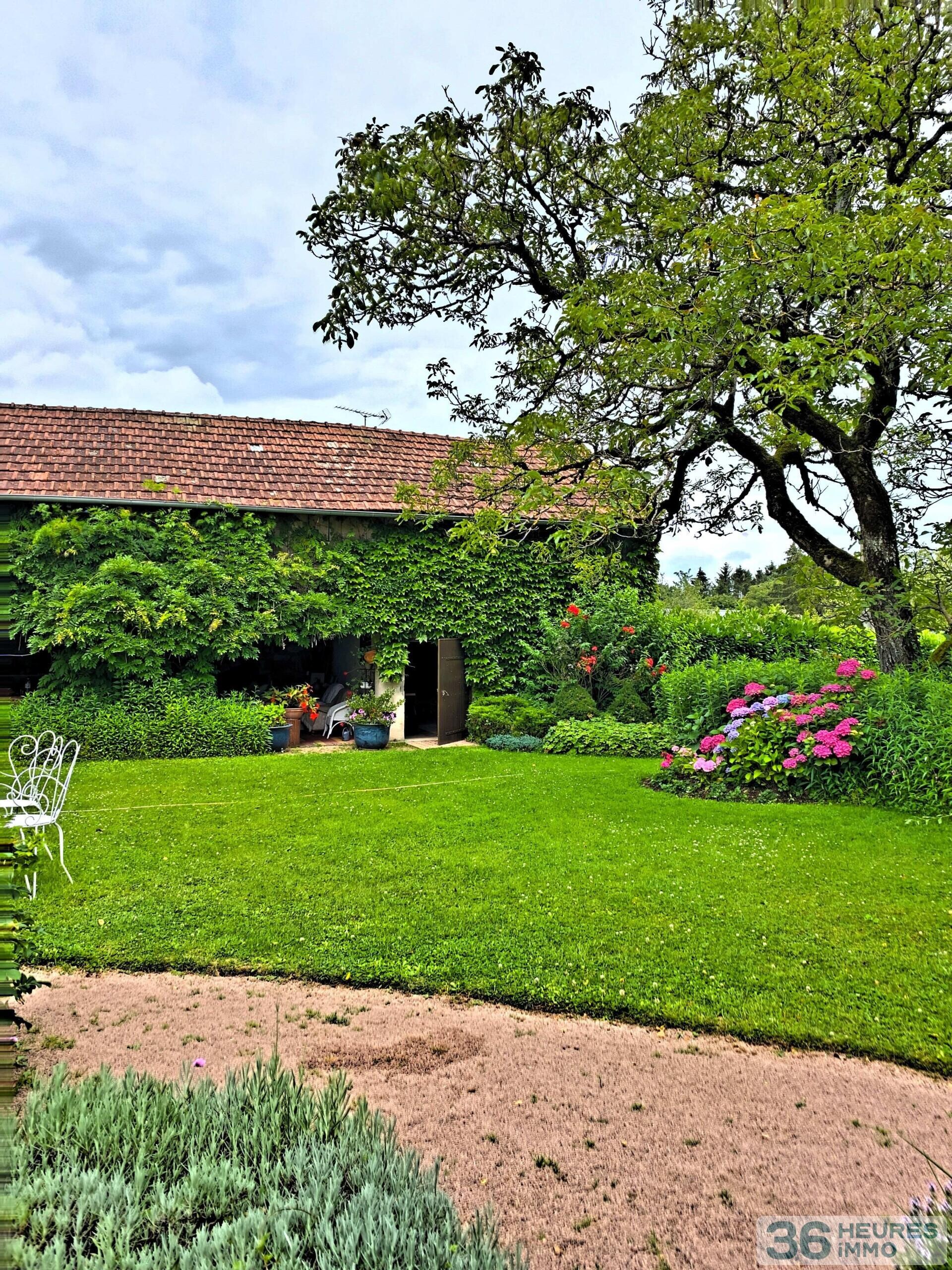 MAISON DE CHARME HAMEAU DE QUARRE LES TOMBES