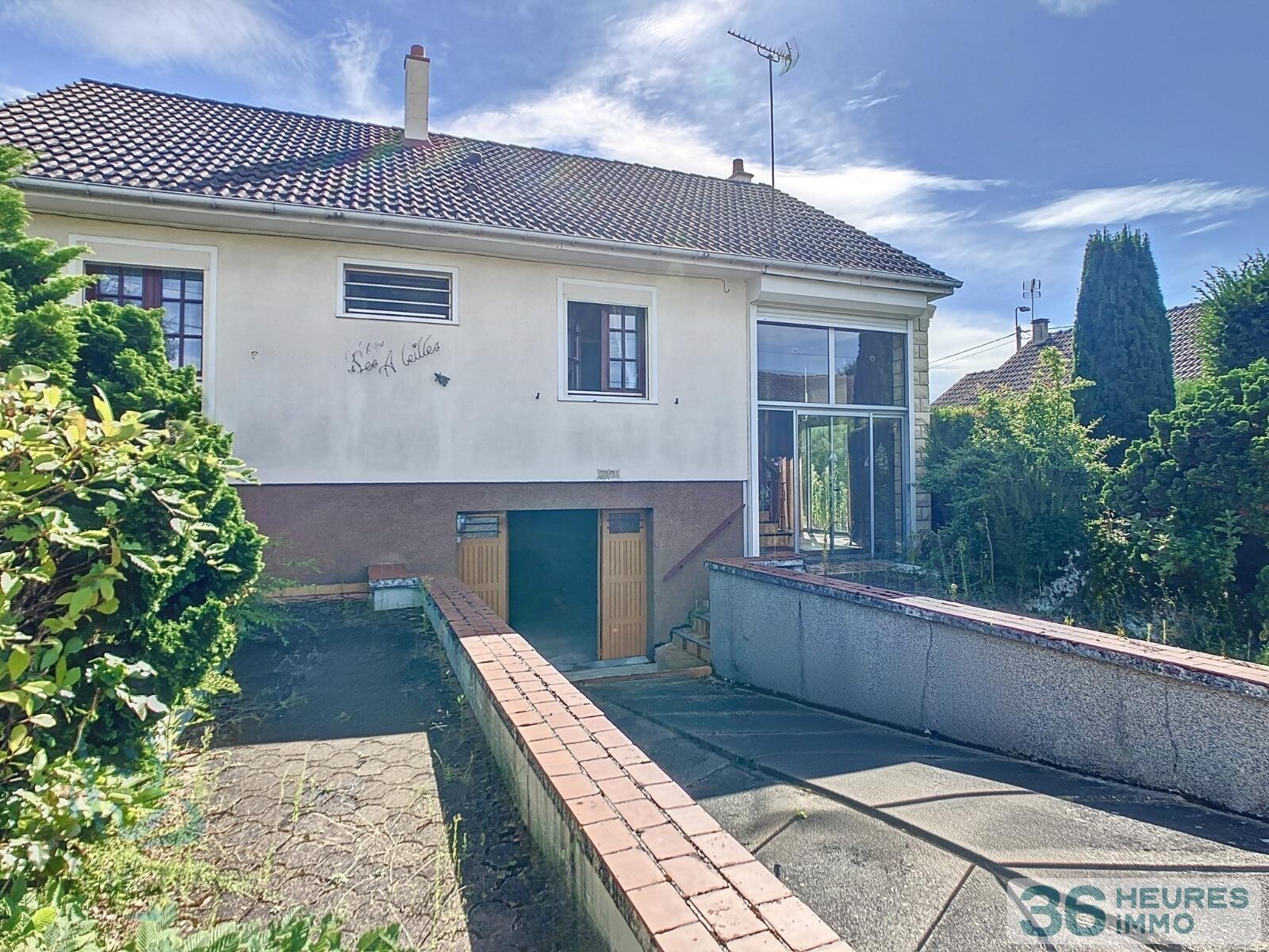 Opportunité de rénovation d'un Pavillon avec sous-sol complet à Saran, quartier calme et proche des commodités