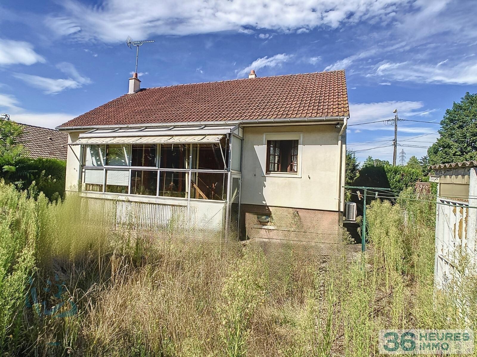 Opportunité de rénovation d'un Pavillon avec sous-sol complet à Saran, quartier calme et proche des commodités