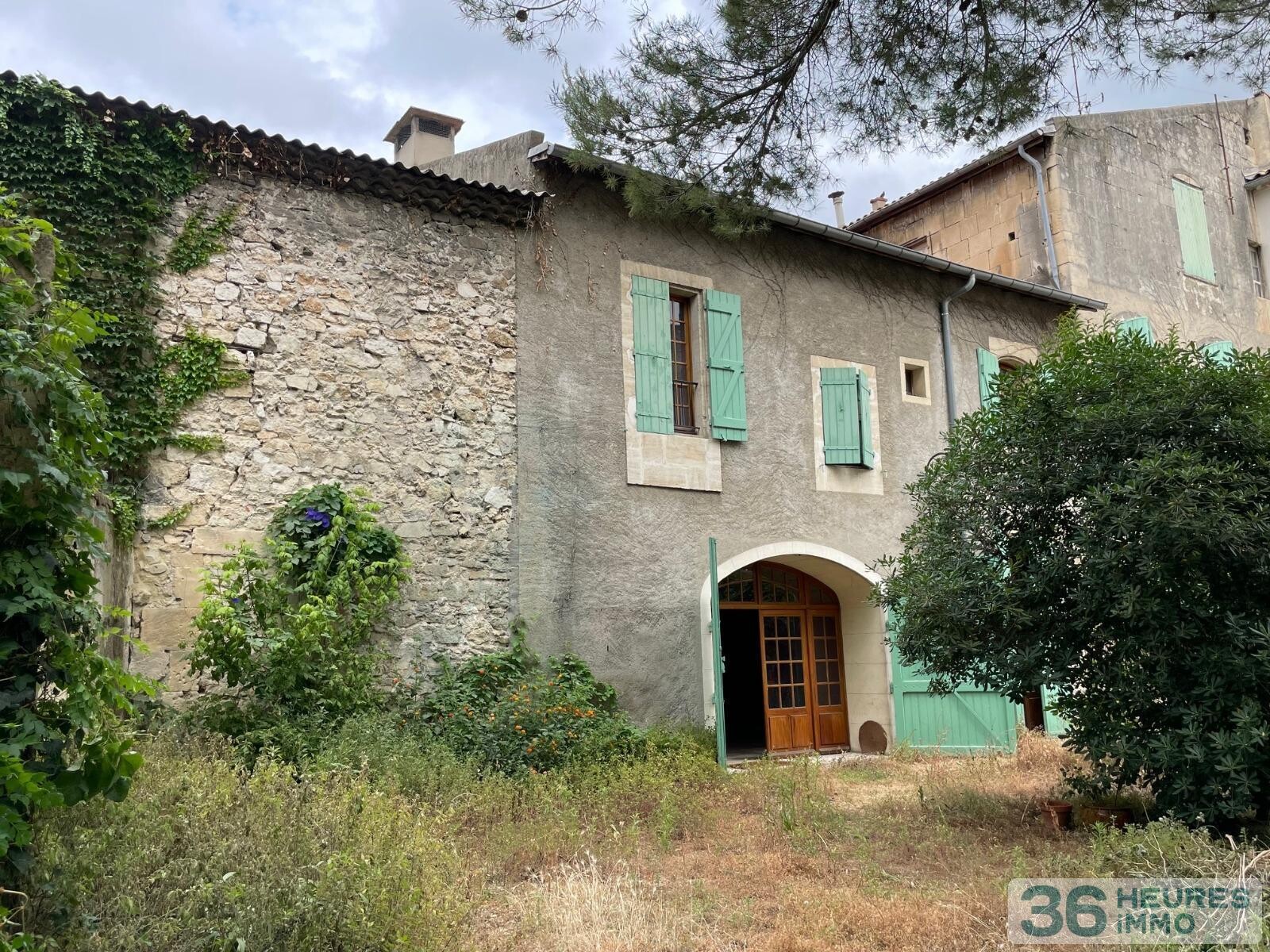  MAISON DE VILLE DE 358M2 SUR 402 M2 DE TERRAIN