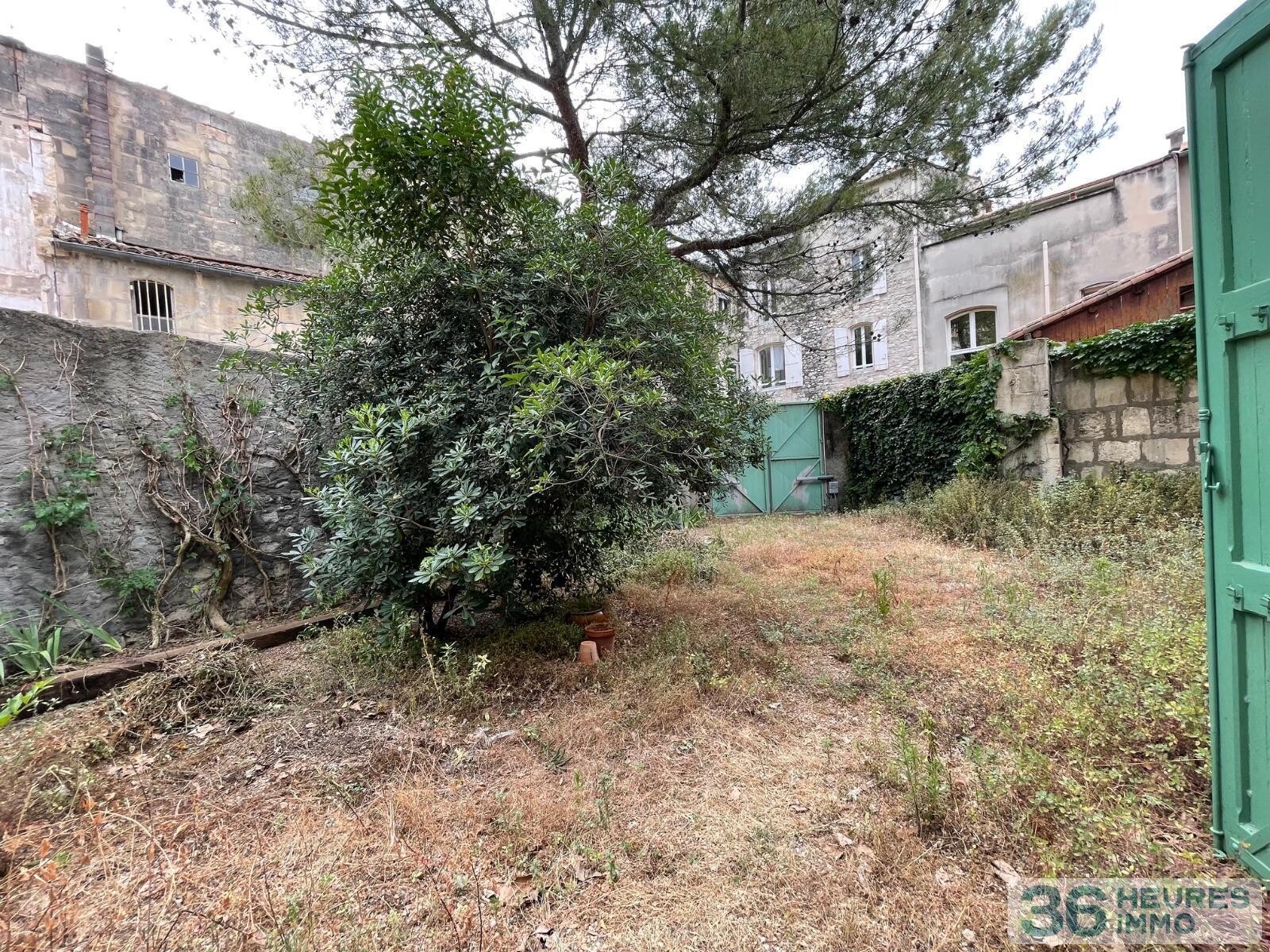  MAISON DE VILLE DE 358M2 SUR 402 M2 DE TERRAIN