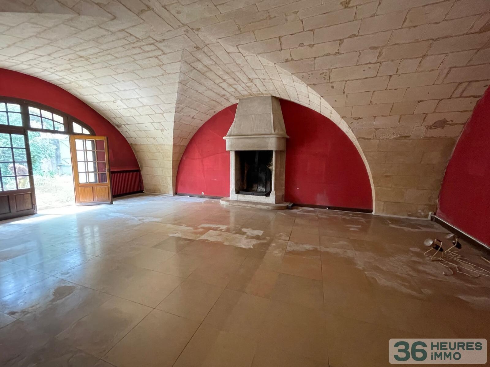  MAISON DE VILLE DE 358M2 SUR 402 M2 DE TERRAIN