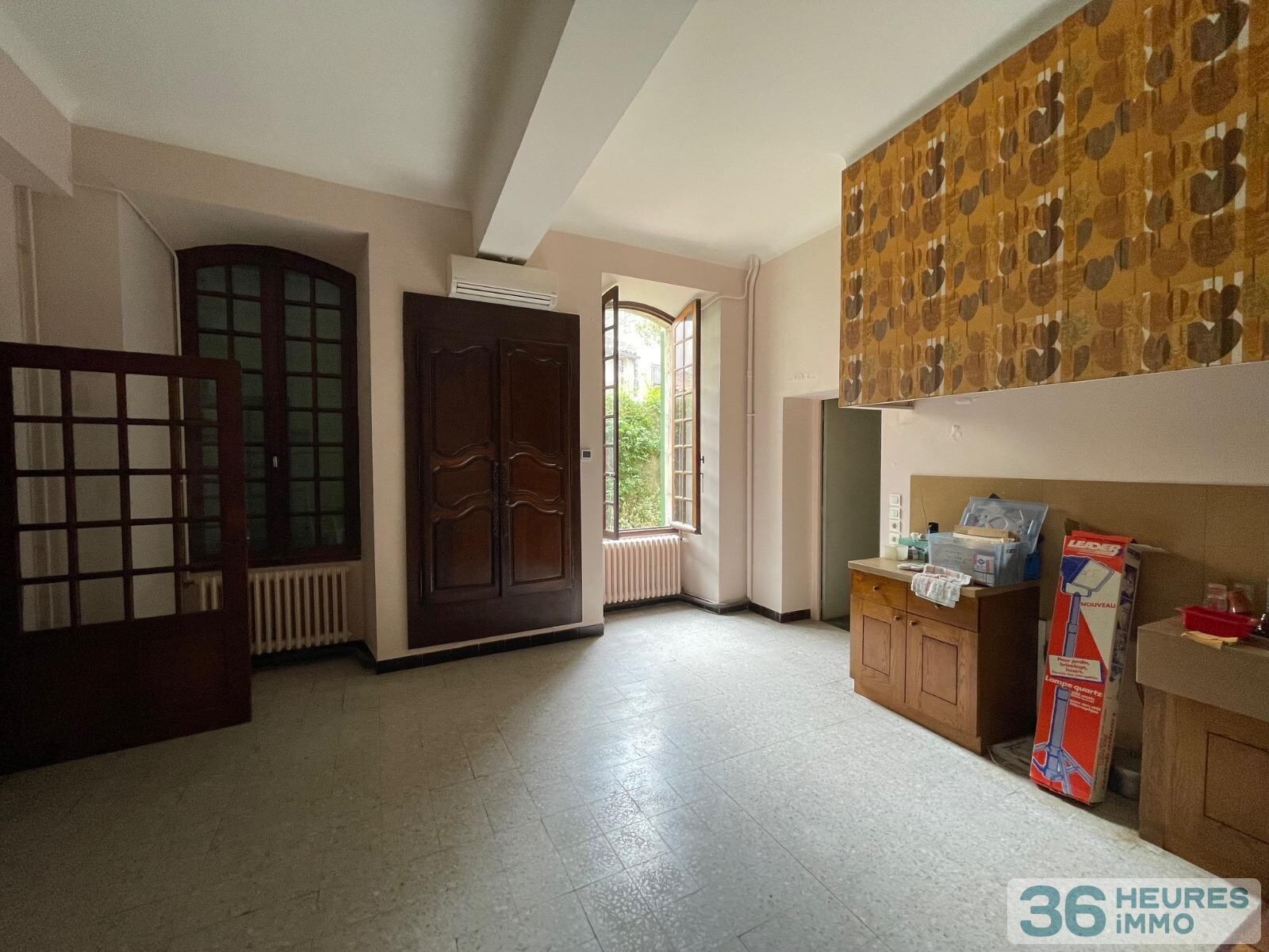  MAISON DE VILLE DE 358M2 SUR 402 M2 DE TERRAIN