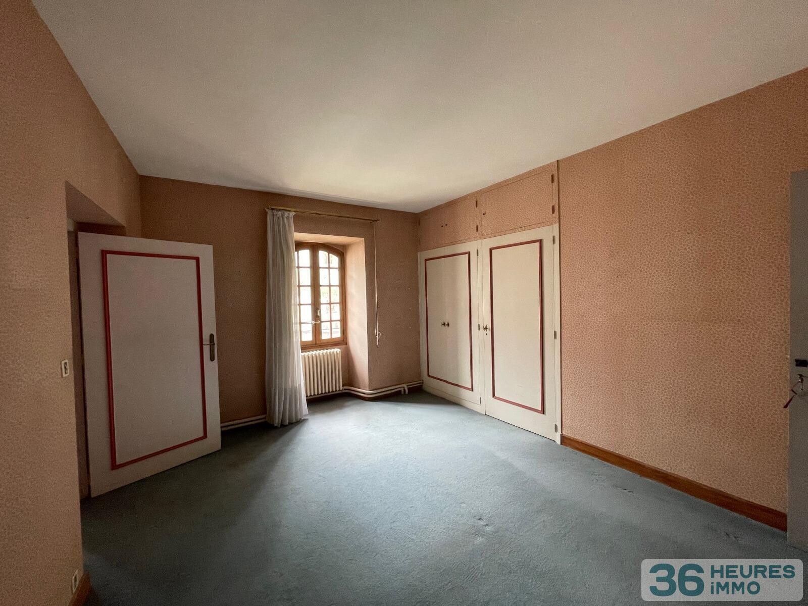  MAISON DE VILLE DE 358M2 SUR 402 M2 DE TERRAIN