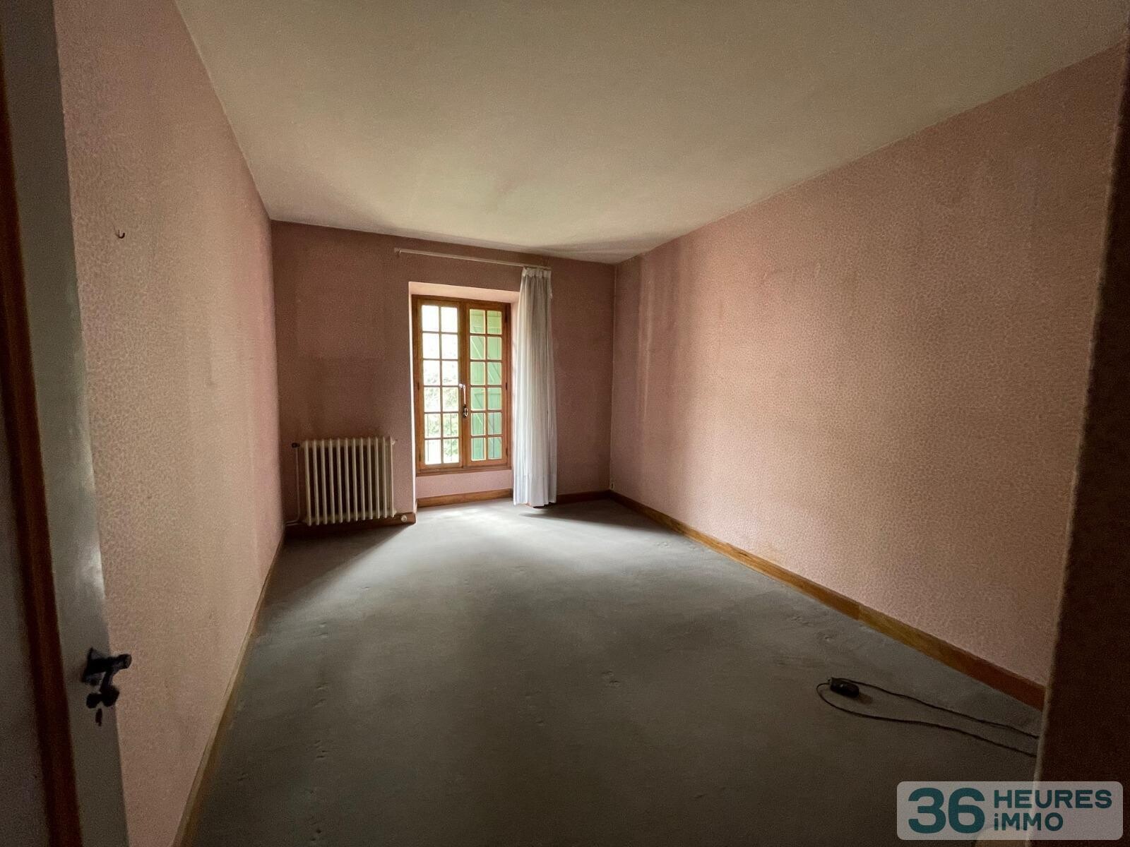  MAISON DE VILLE DE 358M2 SUR 402 M2 DE TERRAIN