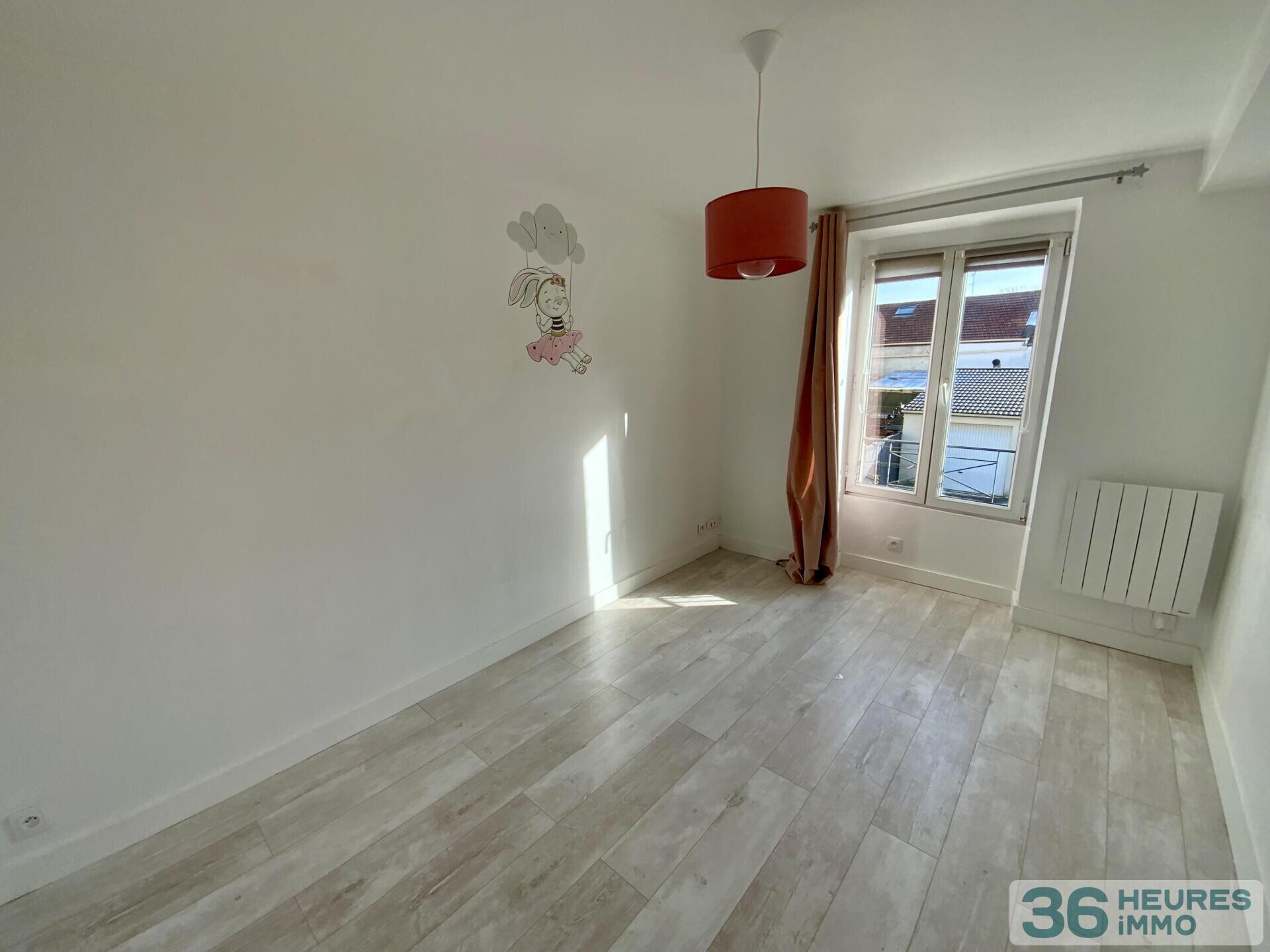 Maison + extérieur + garage + combles aménageables 