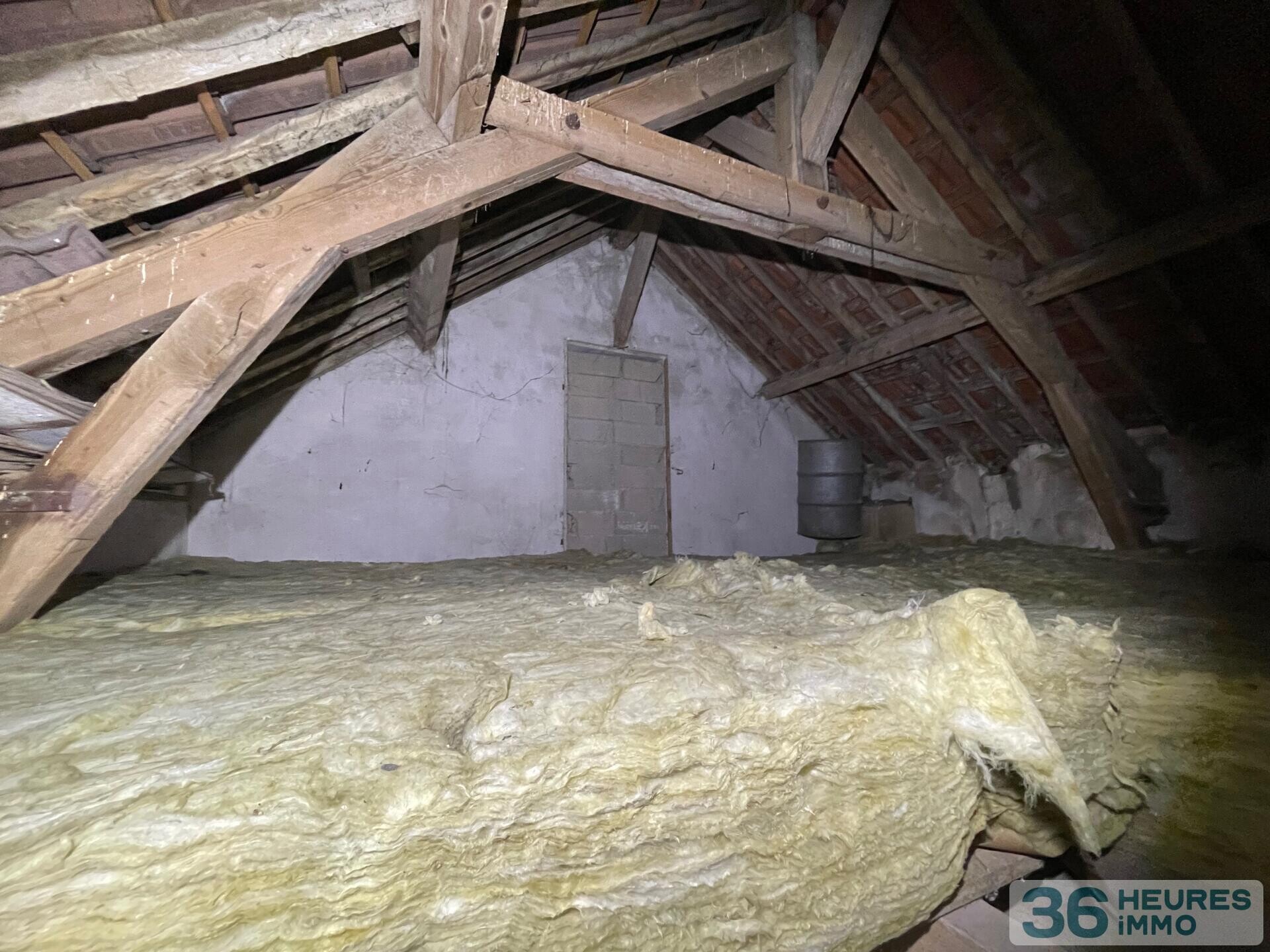 Maison + extérieur + garage + combles aménageables 