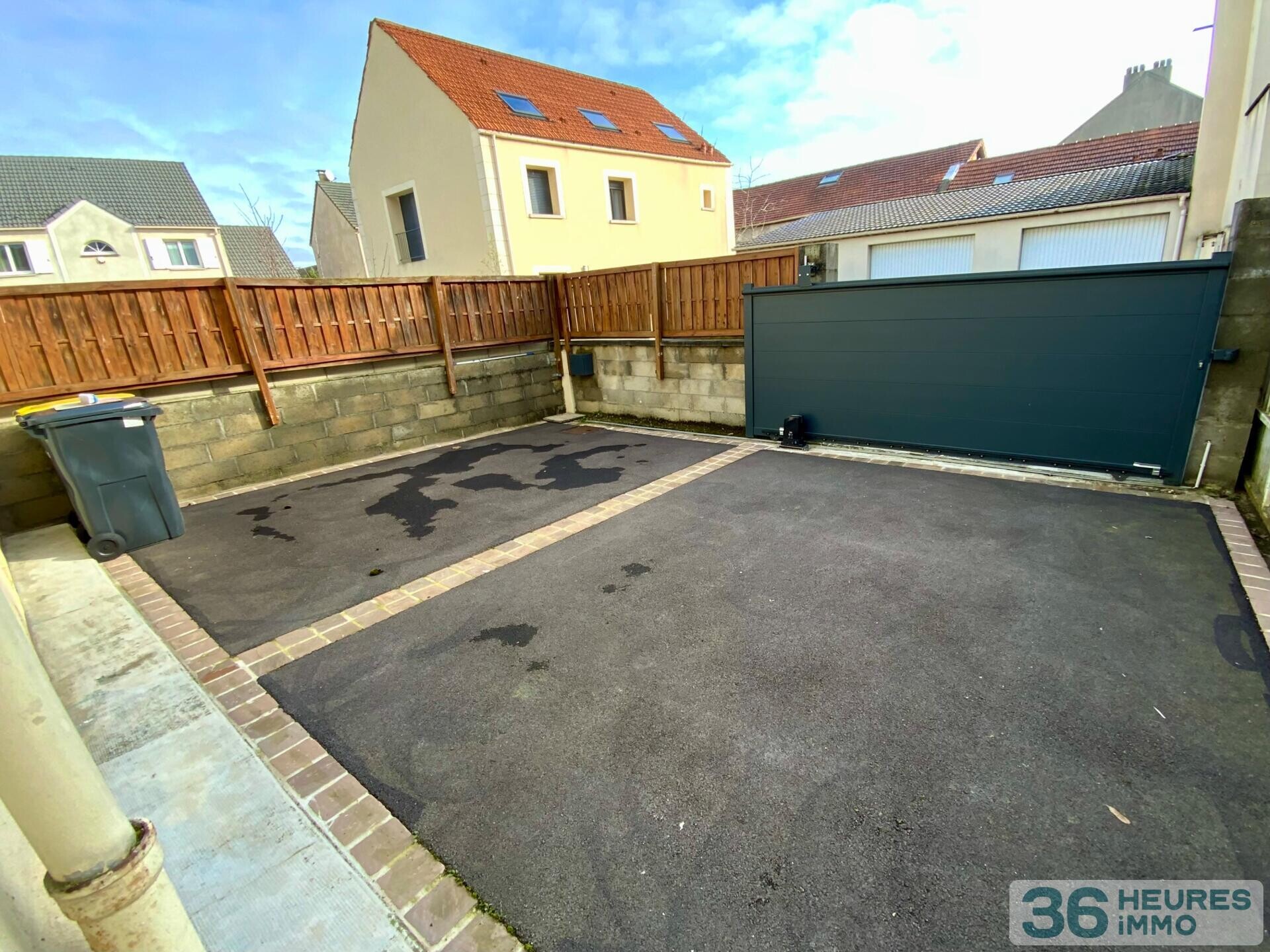 Maison + extérieur + garage + combles aménageables 