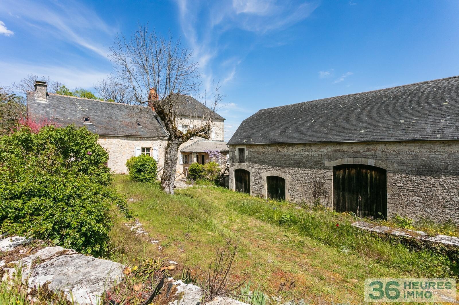 MAISON D'HABITATION ET GRANGE
