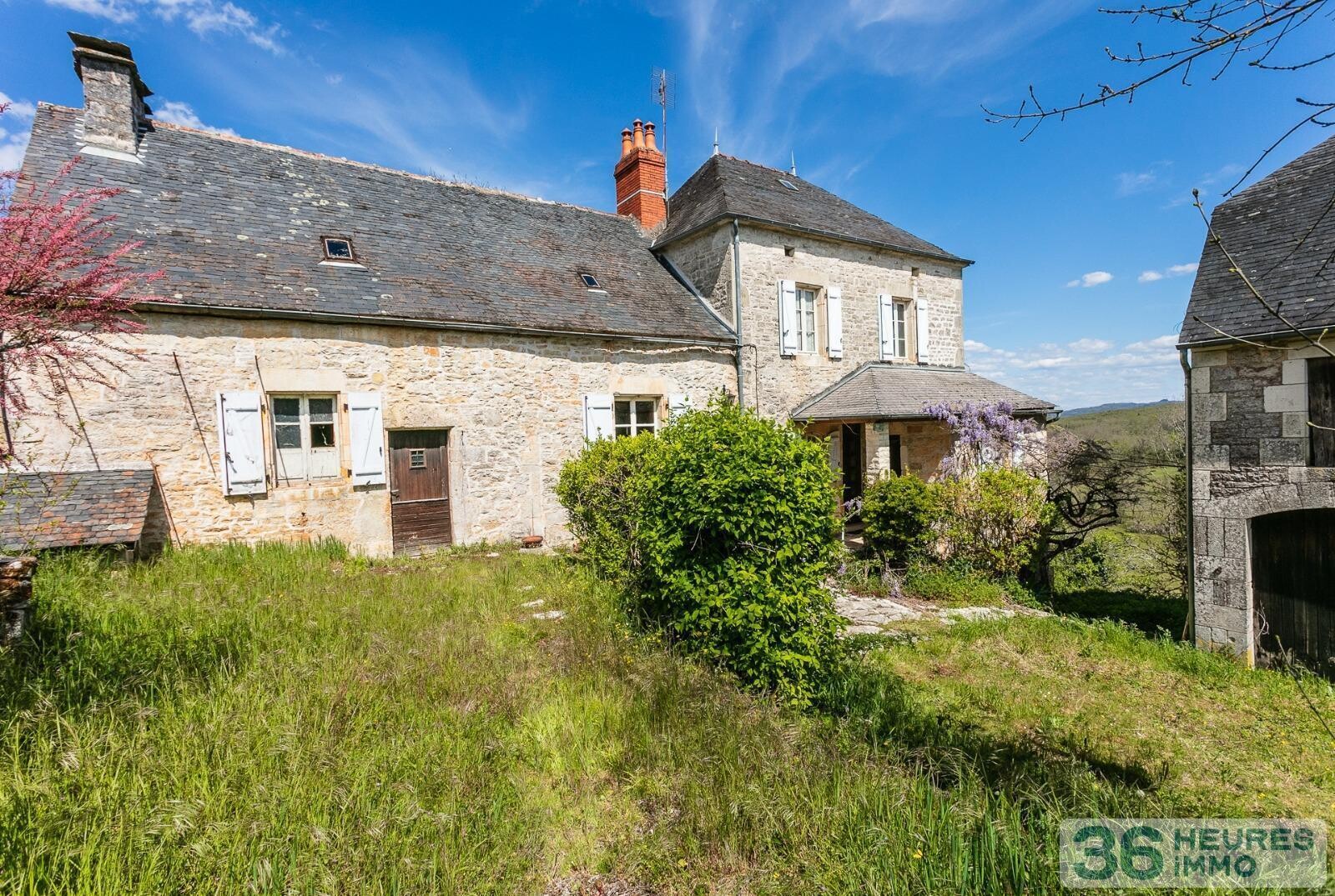 MAISON D'HABITATION ET GRANGE