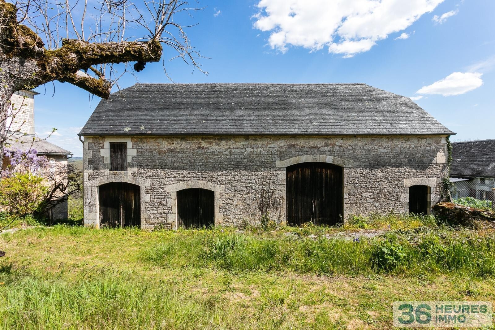MAISON D'HABITATION ET GRANGE