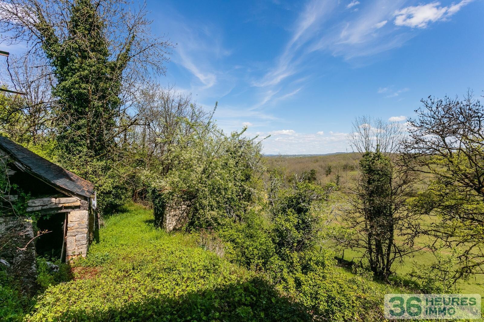 MAISON D'HABITATION ET GRANGE
