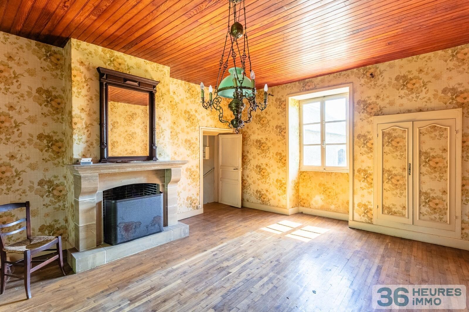 MAISON D'HABITATION ET GRANGE