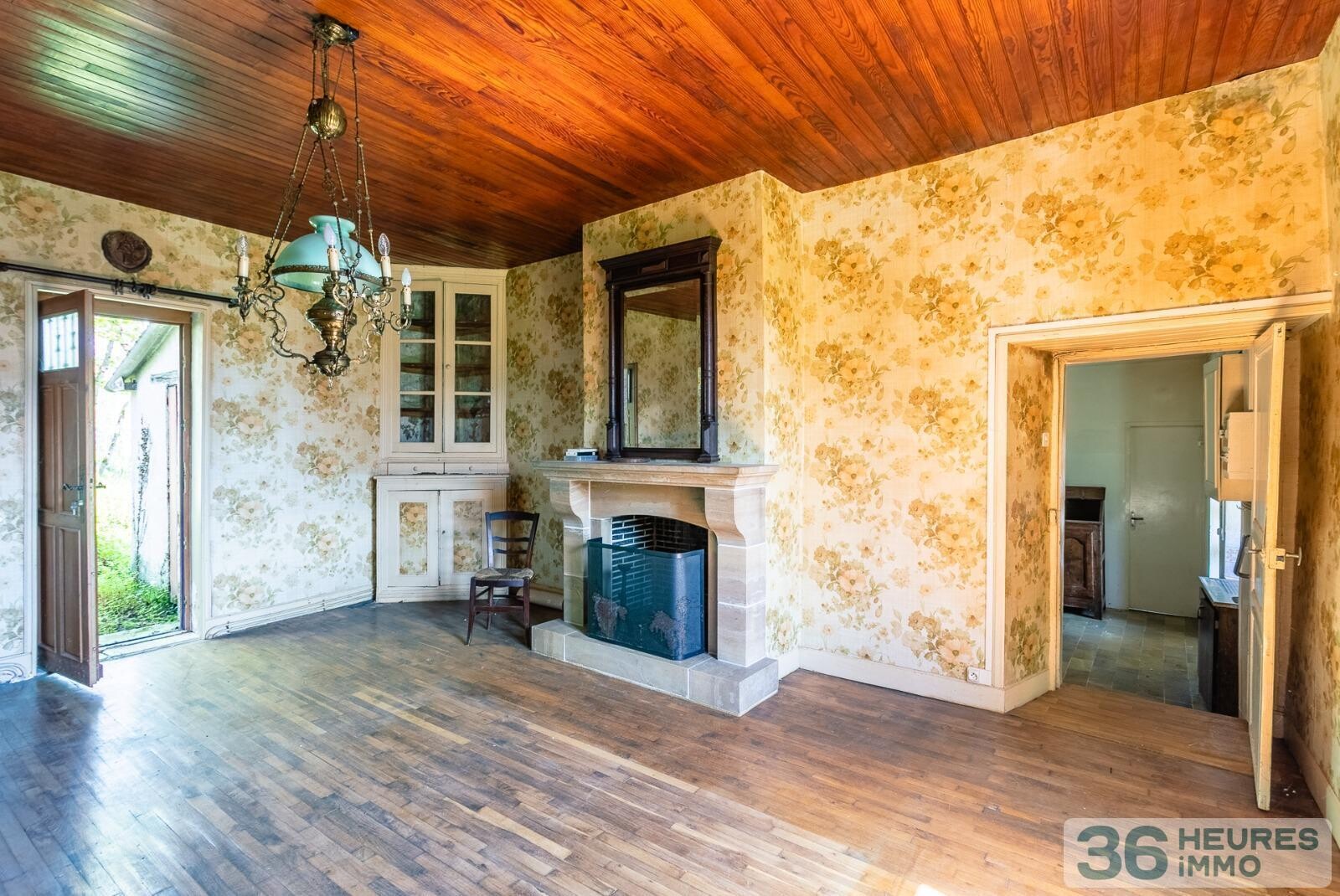 MAISON D'HABITATION ET GRANGE