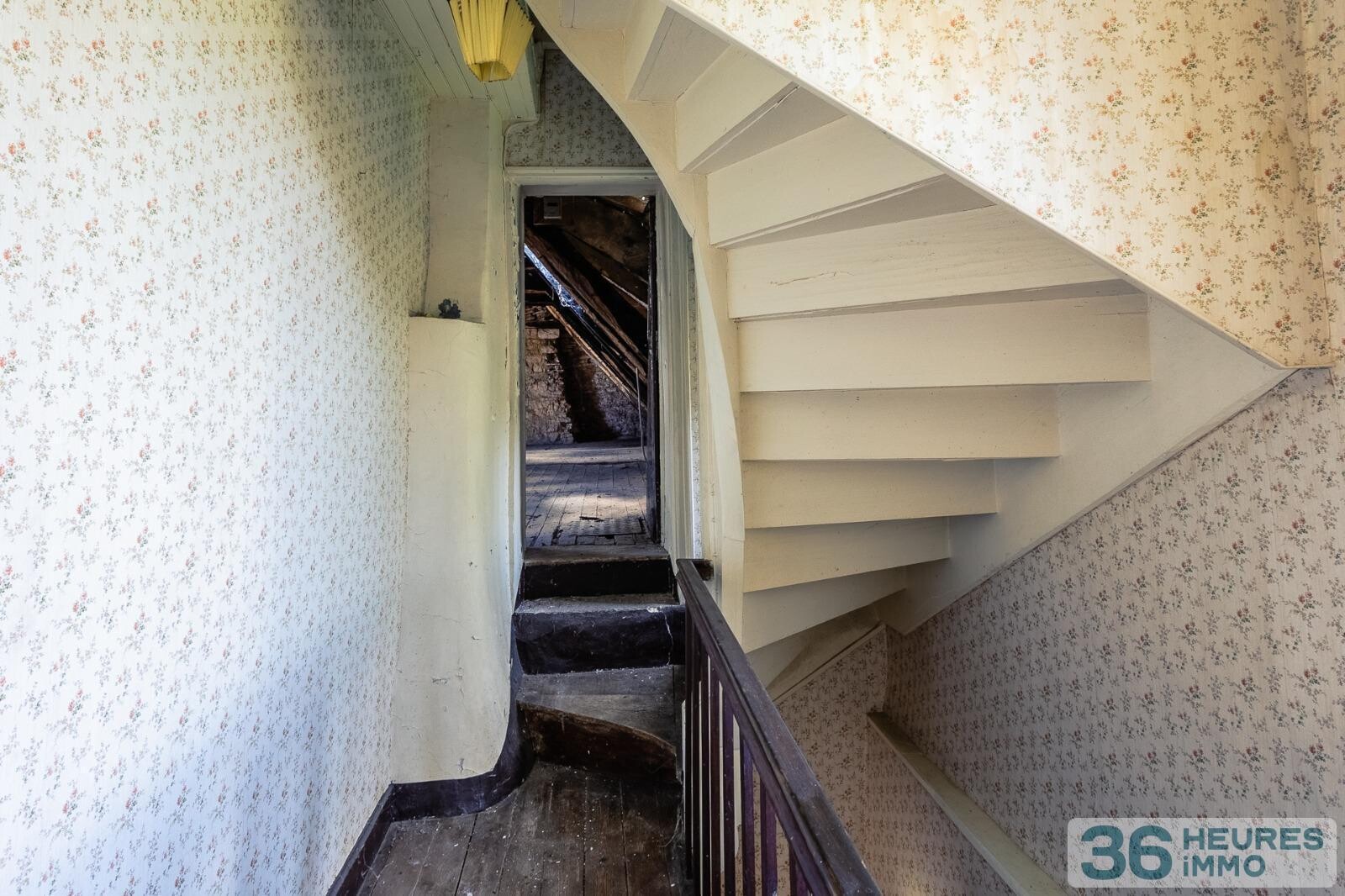 MAISON D'HABITATION ET GRANGE