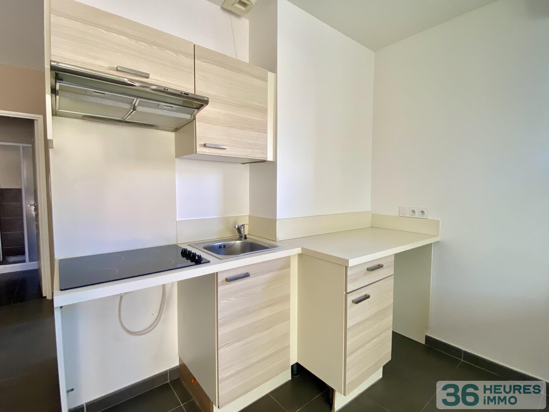 2p avec terrasse et parking privatif