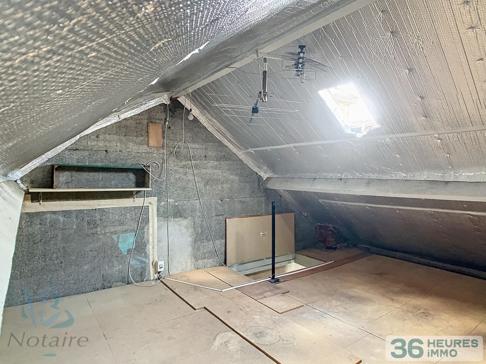 Maison à rénover - 61 m² avec garage et jardin