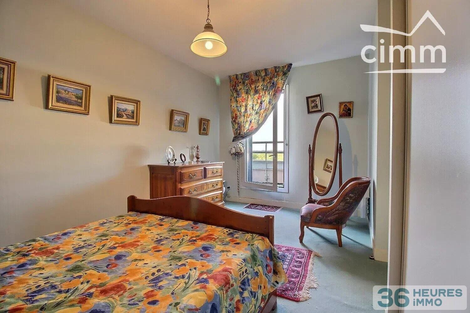 Bel appartement T3 dernier étage vue sur Loire Résidence Le Belvédère