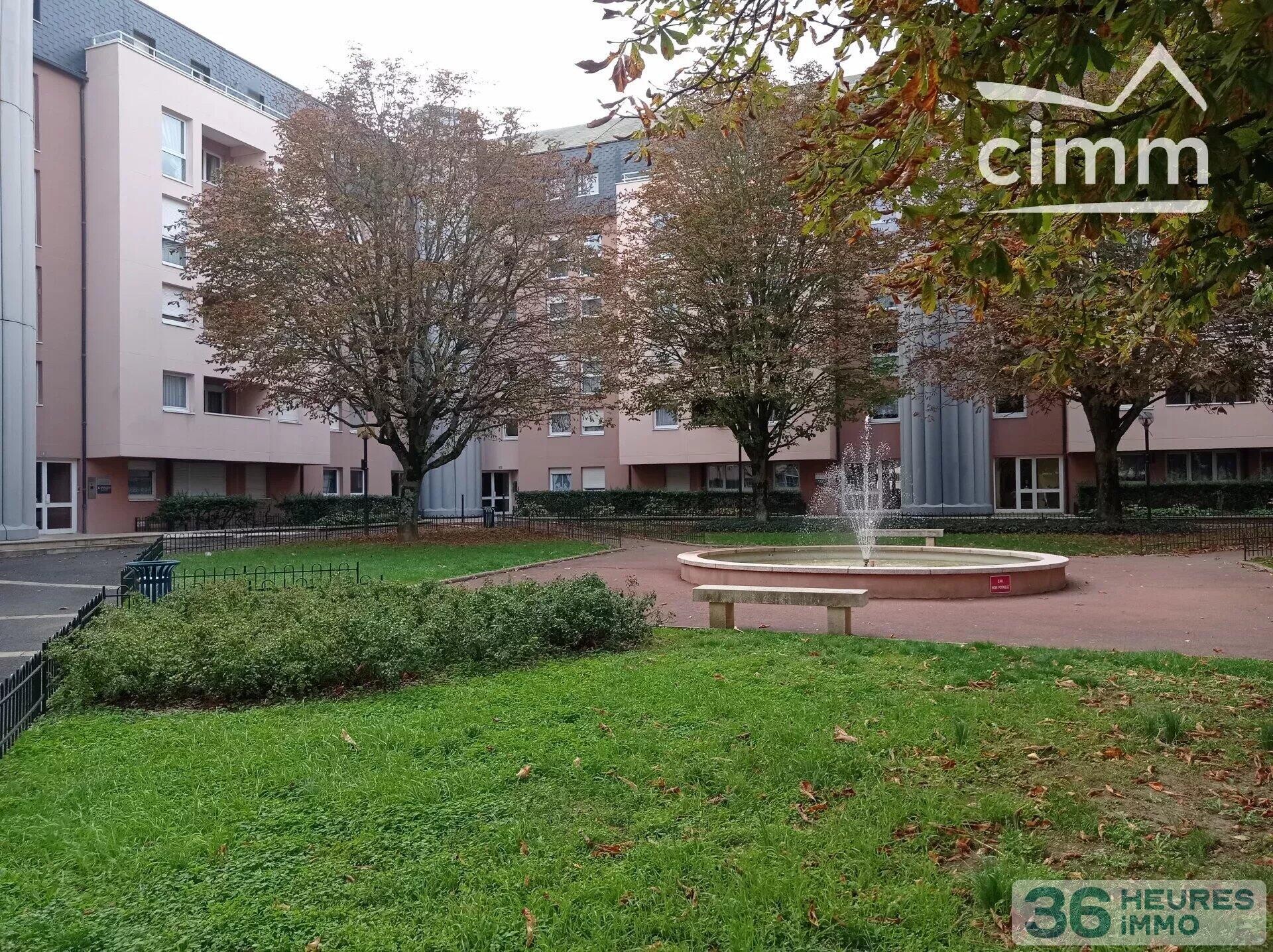 Bel appartement T3 dernier étage vue sur Loire Résidence Le Belvédère