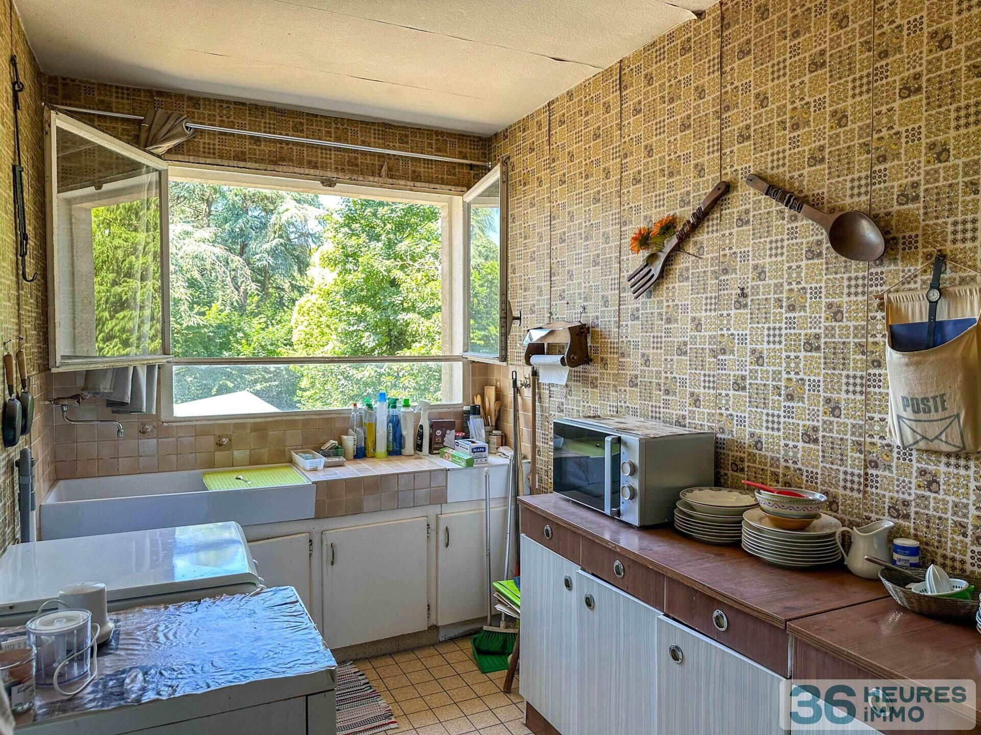 Appartement T4 de 98m2, à rénover. Secteur Camus, Nantes